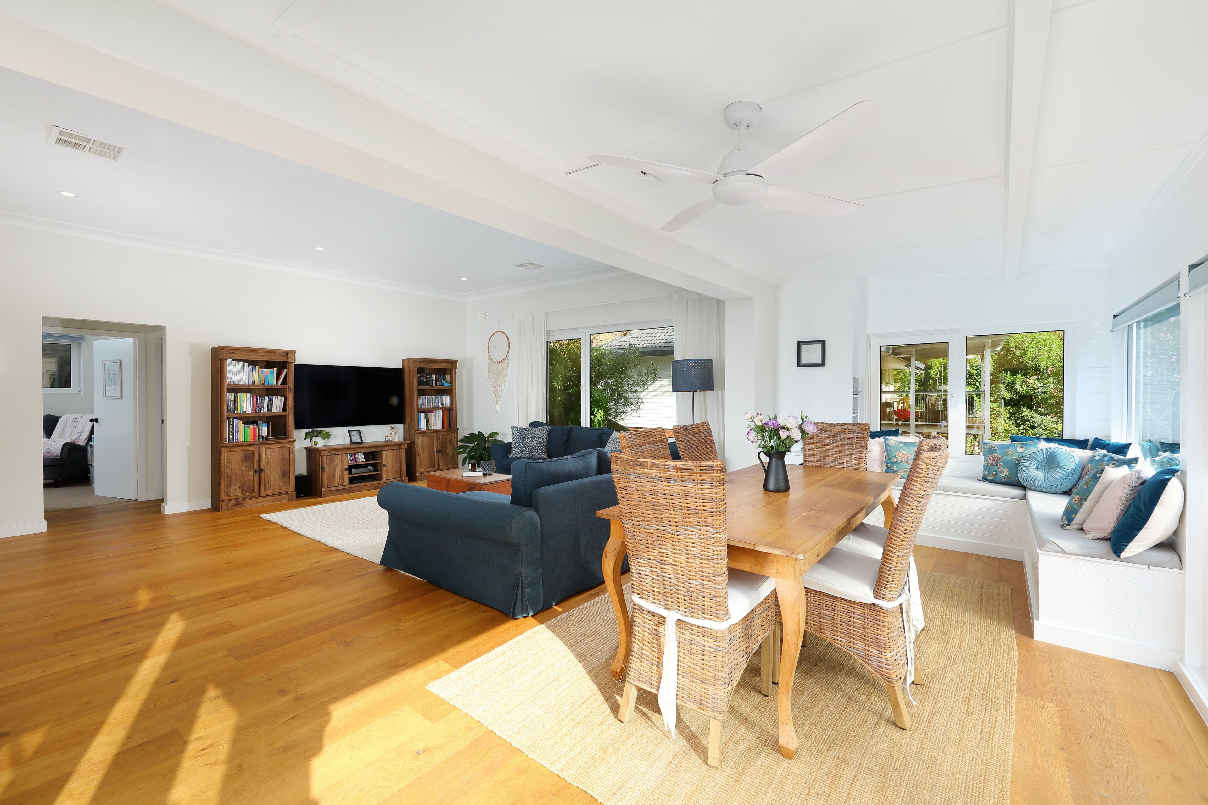141 Letitia Street (entry via Algernon Street), Oatley NSW 2223, Oatley - Thumbnail 2