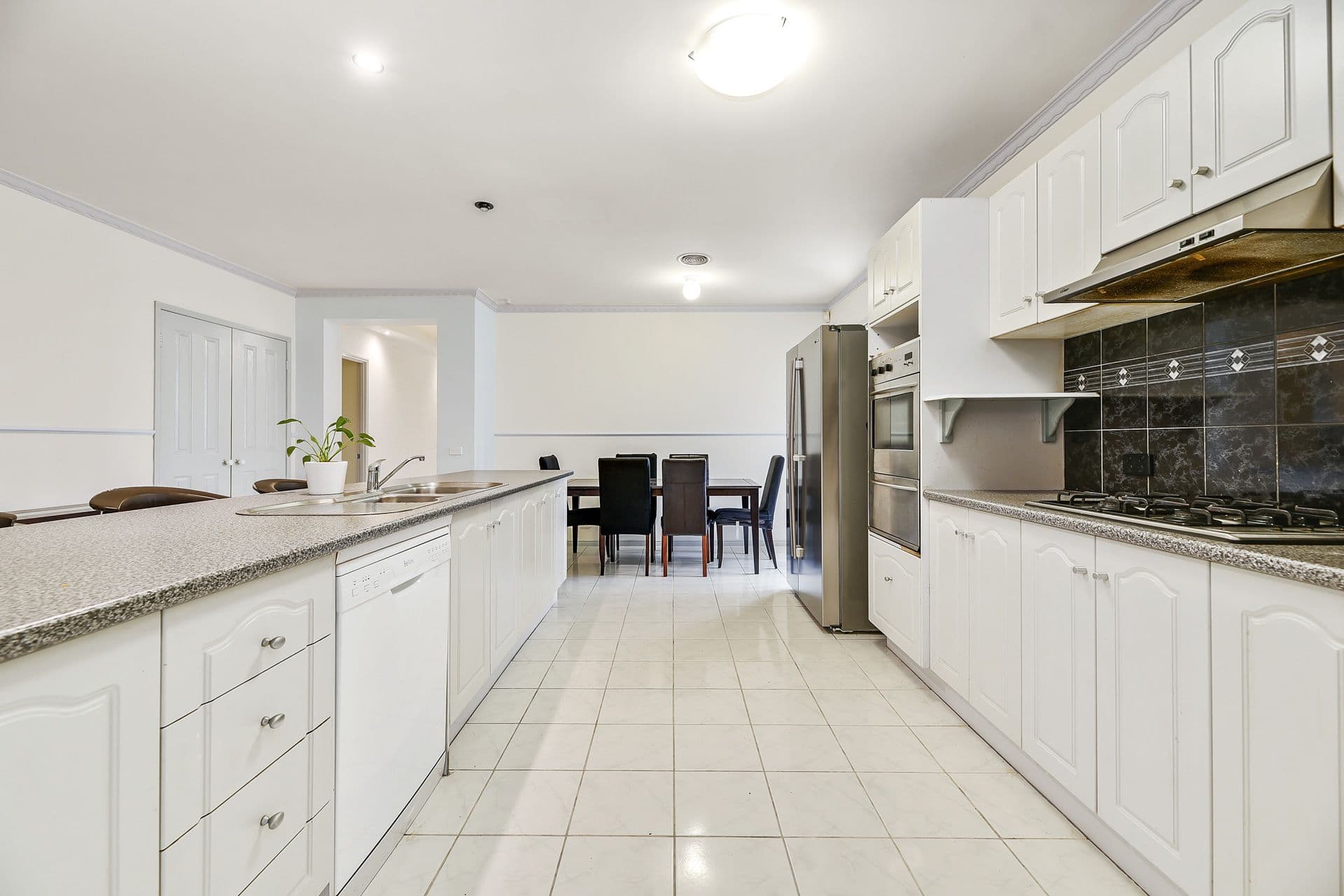 16 John Fisher Drive, Berwick VIC 3806, Berwick - Thumbnail 5