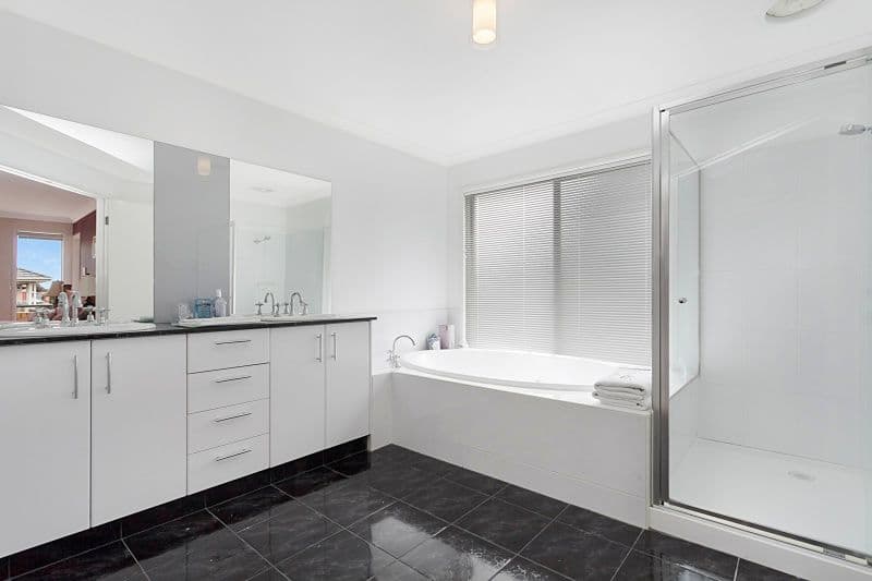 1 Waterlily Court, Waterways VIC 3195, Waterways - Thumbnail 8