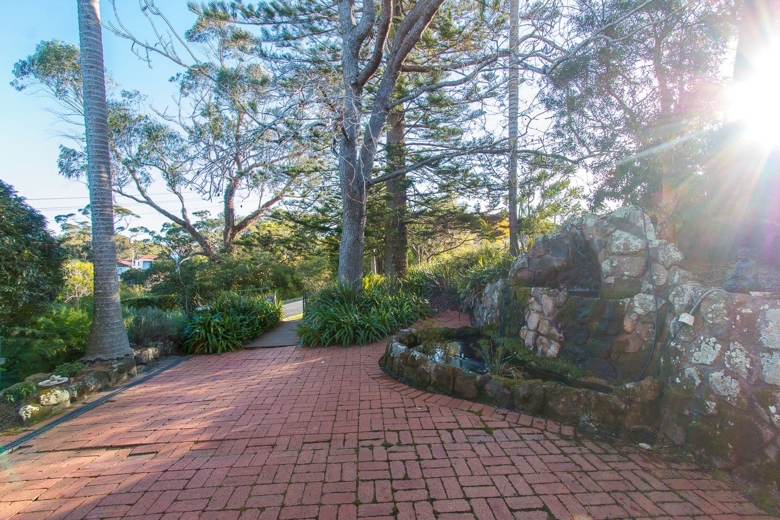 58 Highfields Parade, Highfields - Thumbnail 3