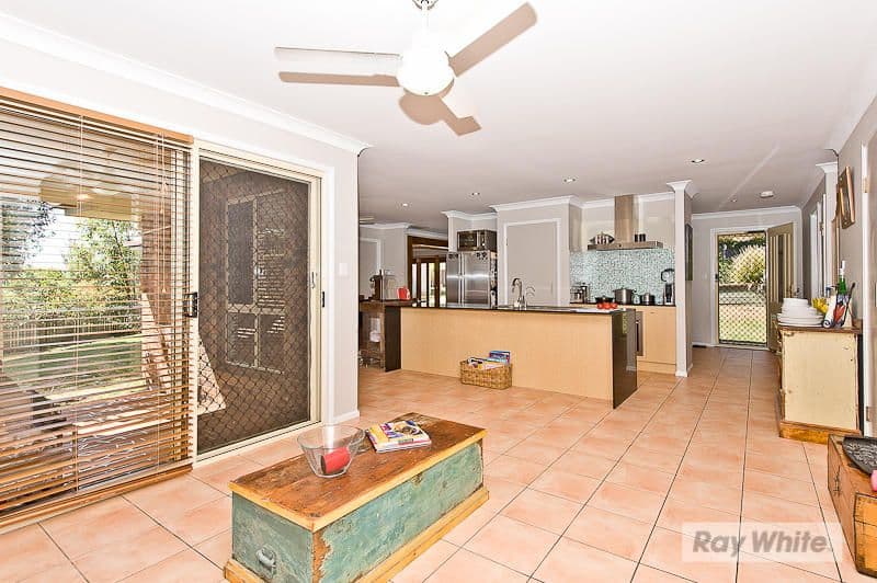 27A Hayward Avenue, CASHMERE QLD 4500, Cashmere - Thumbnail 4