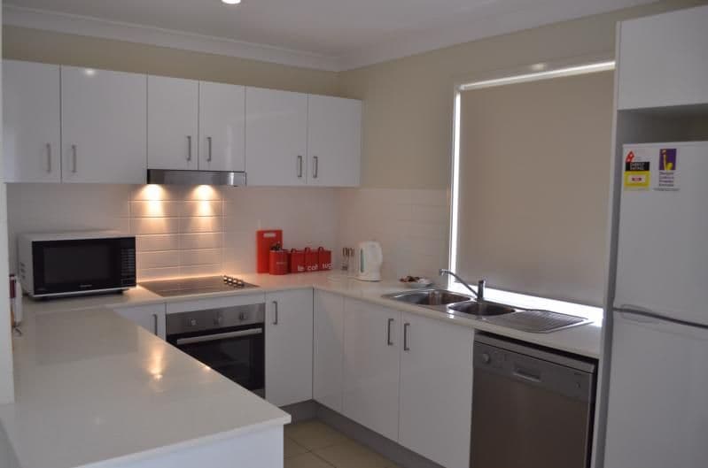 18 McCann Street, SOUTH GLADSTONE QLD 4680, South Gladstone - Thumbnail 2