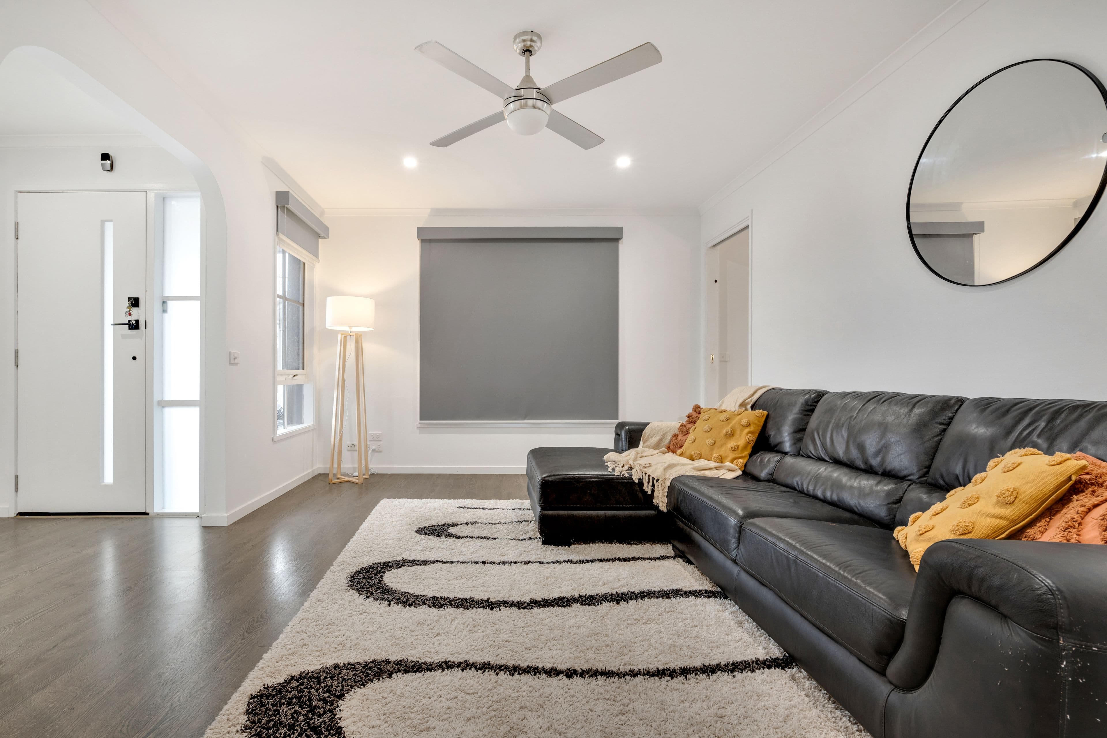 16 Manningtree Parade, Craigieburn VIC 3064, Craigieburn - Thumbnail 3