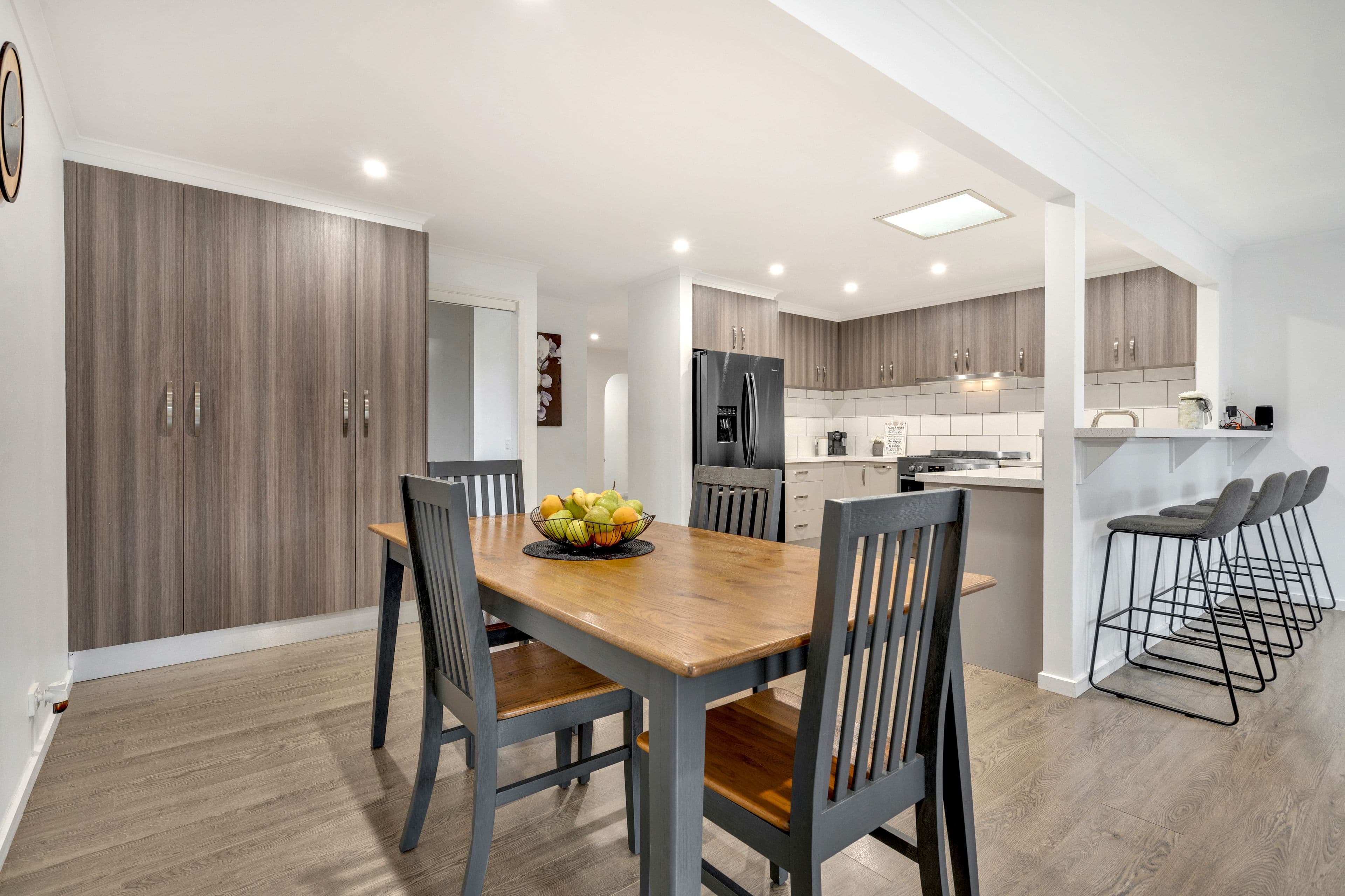16 Manningtree Parade, Craigieburn VIC 3064, Craigieburn - Thumbnail 7
