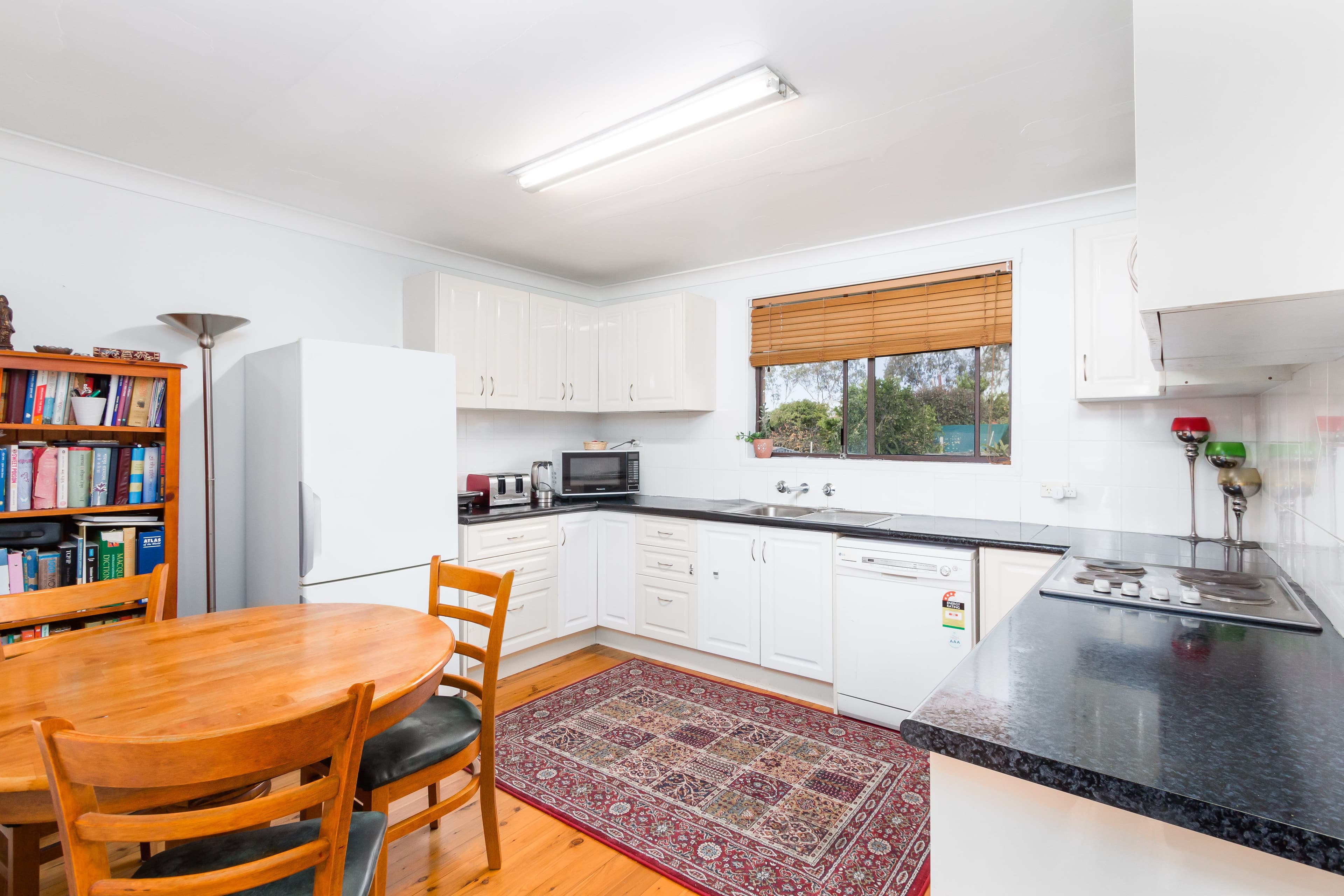 8 Mallory Street, Dean Park - Thumbnail 3