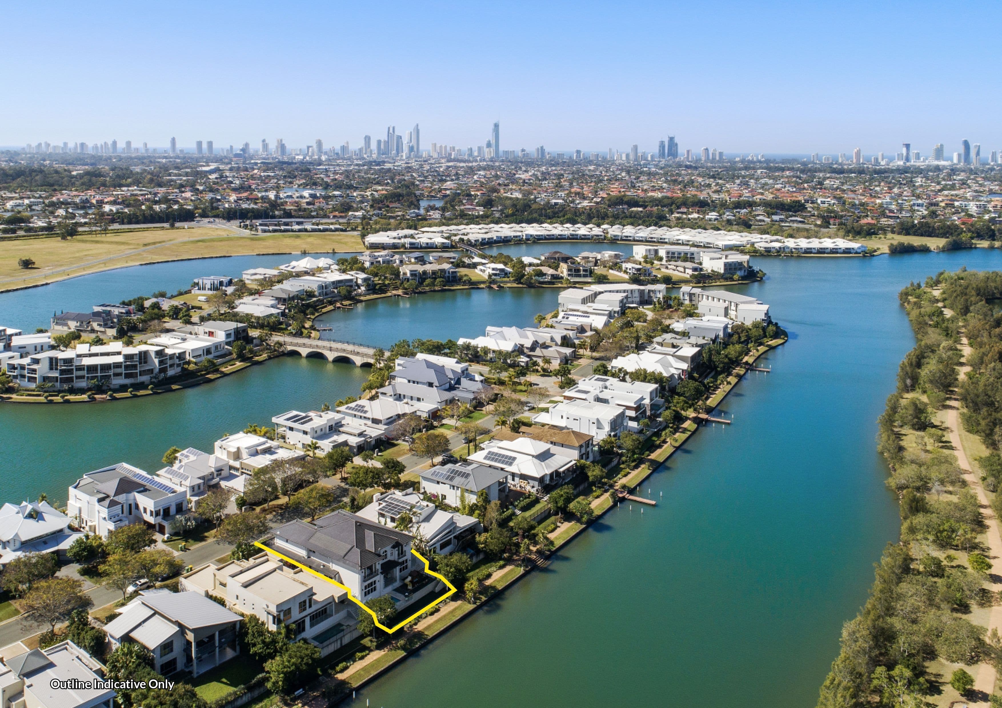 5010 Emerald Island Drive, Carrara QLD 4211, Carrara - Thumbnail 3