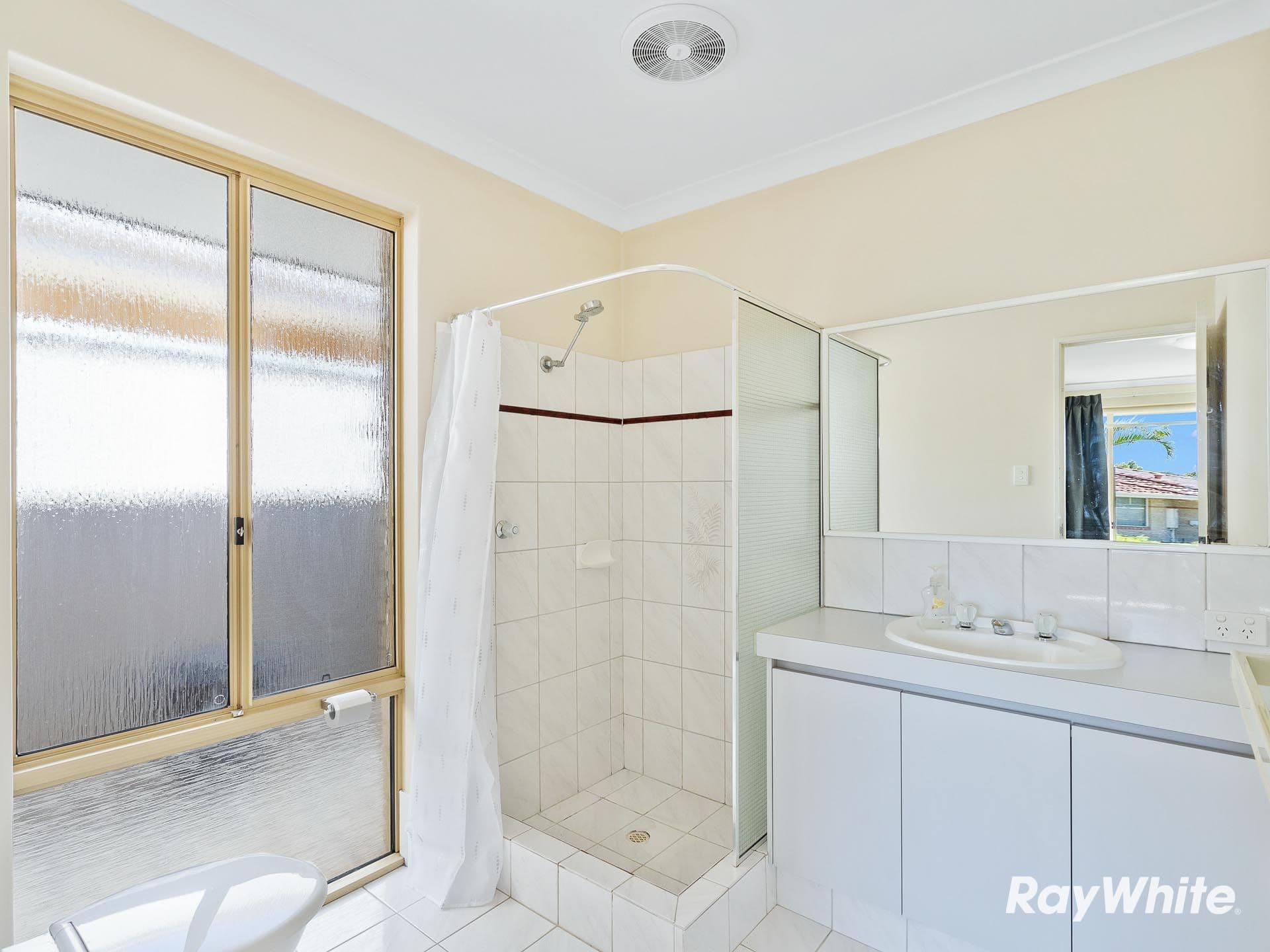 26 Kingfisher Drive, Halls Head WA 6210, Halls Head - Thumbnail 7