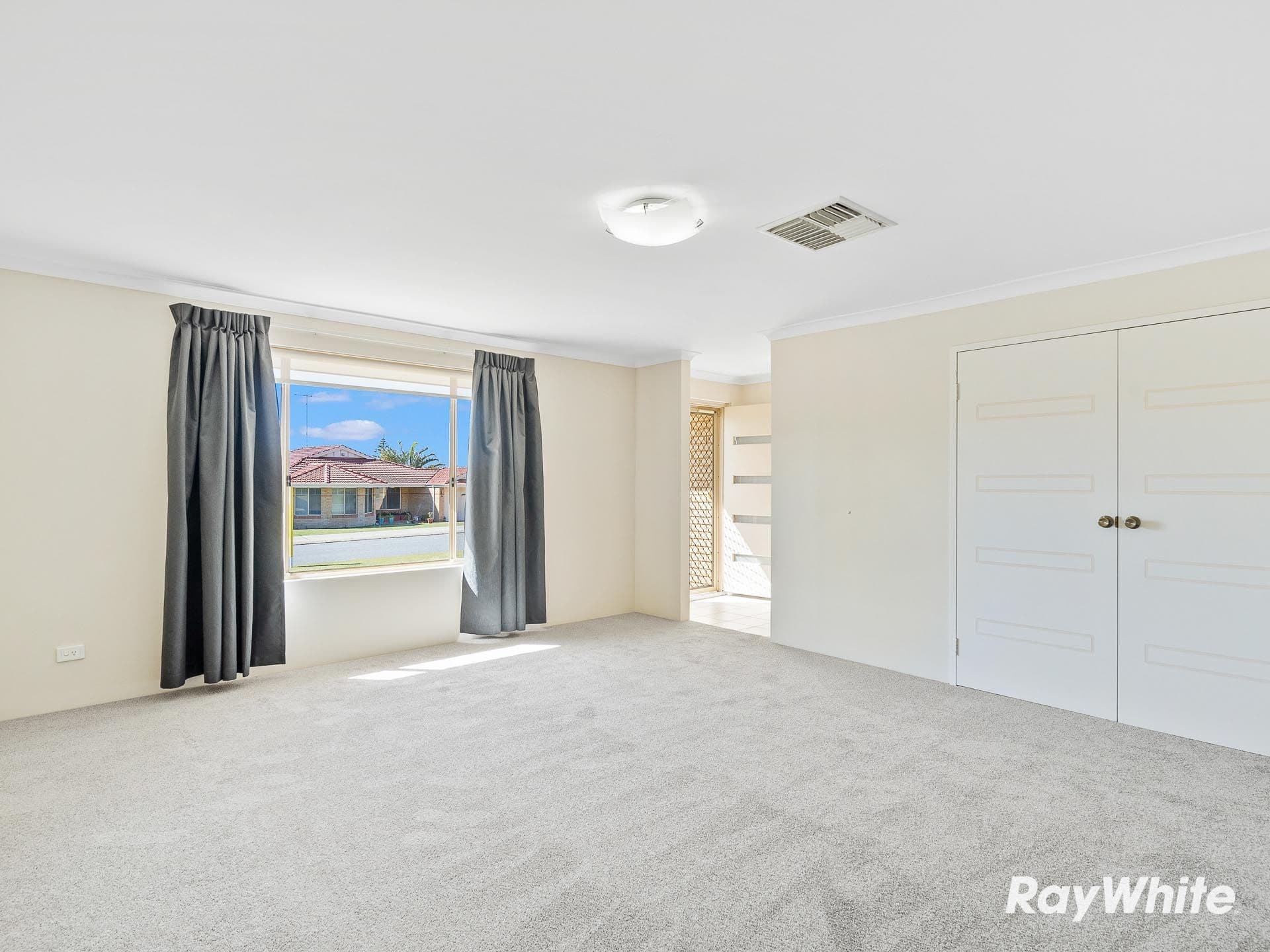 26 Kingfisher Drive, Halls Head WA 6210, Halls Head - Thumbnail 8
