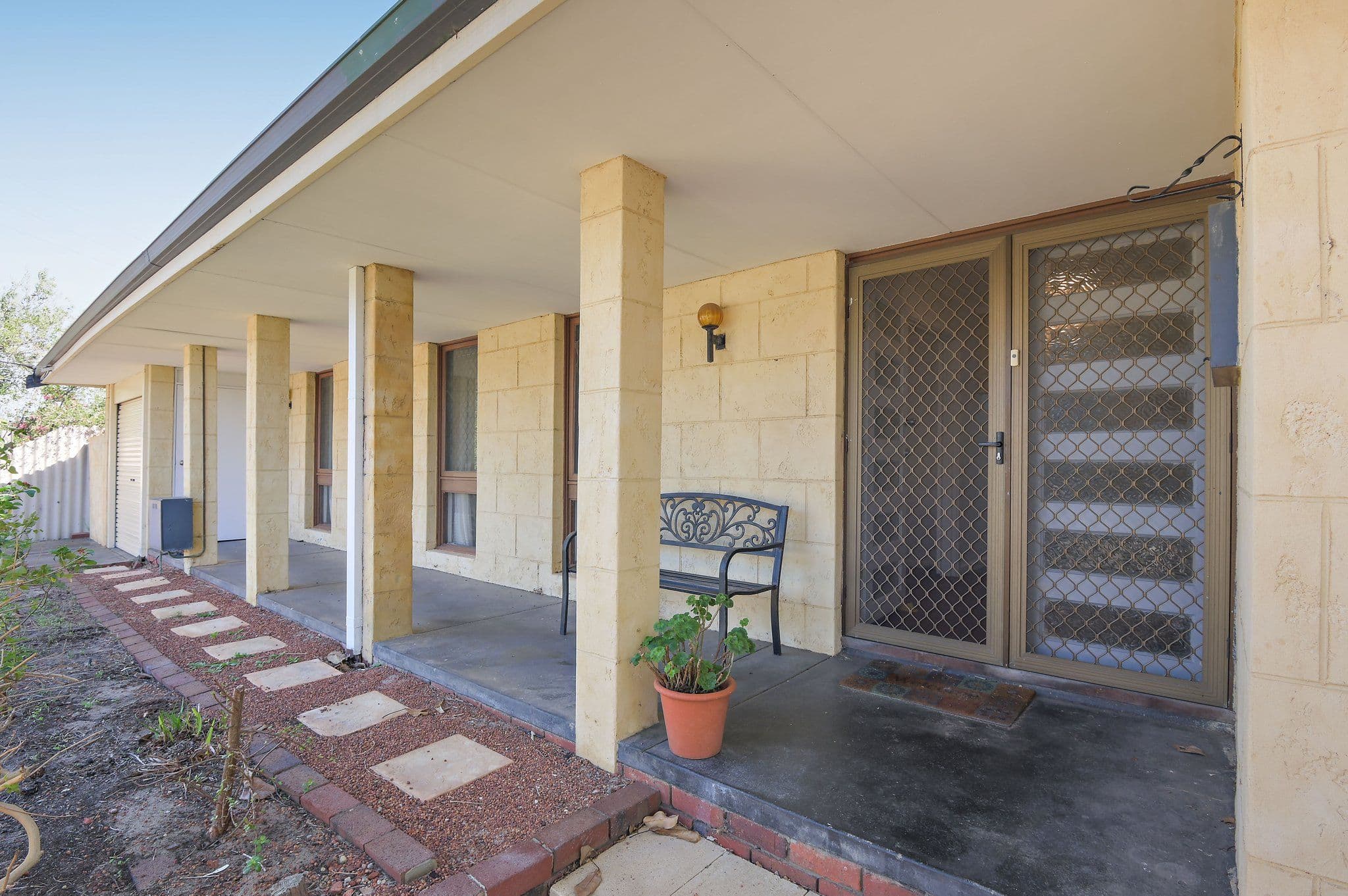 52 Glyndebourne Avenue, Thornlie WA 6108, Thornlie - Thumbnail 2