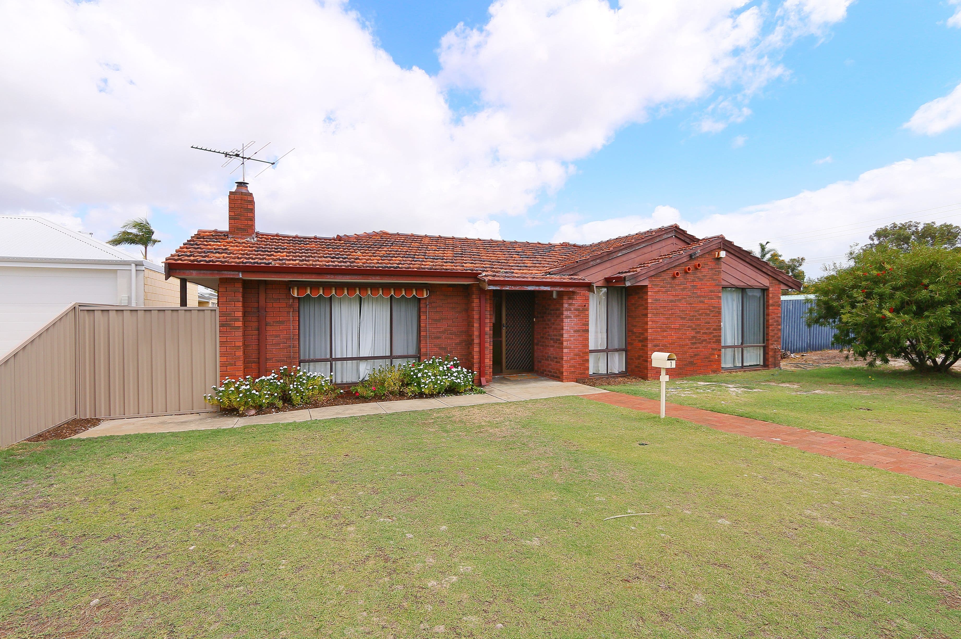 1 London Way, Bateman WA 6150, Bateman - Thumbnail 2