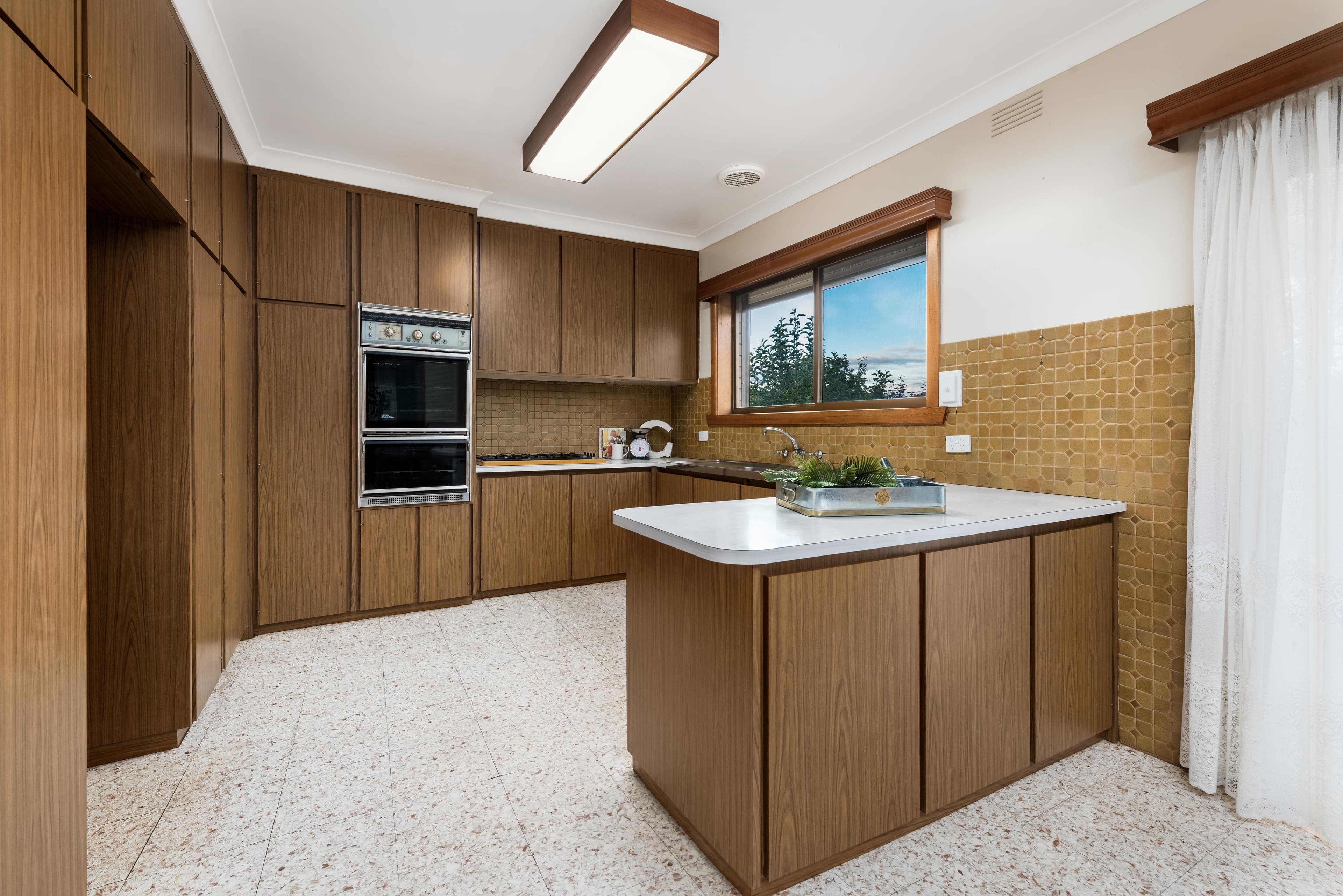 18 Luton Way, Bundoora VIC 3083, Bundoora - Thumbnail 3