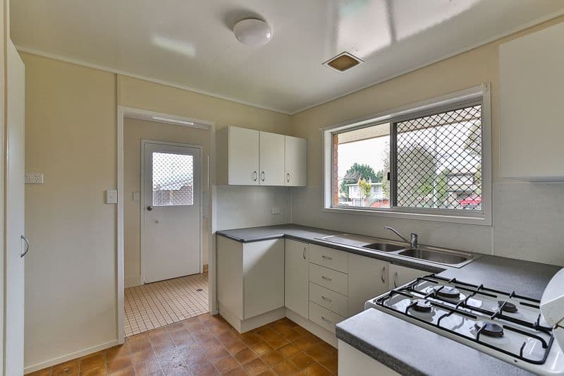 15 Claret Street, Wilsonton Heights QLD 4350, Wilsonton Heights - Thumbnail 2