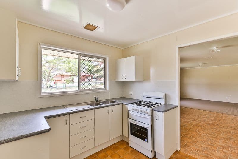 15 Claret Street, Wilsonton Heights QLD 4350, Wilsonton Heights - Thumbnail 3