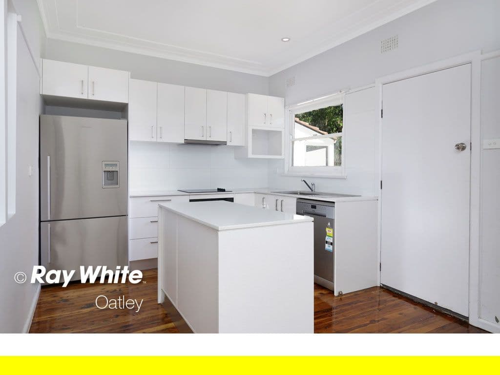 11 Coreen Avenue, Peakhurst - Thumbnail 3