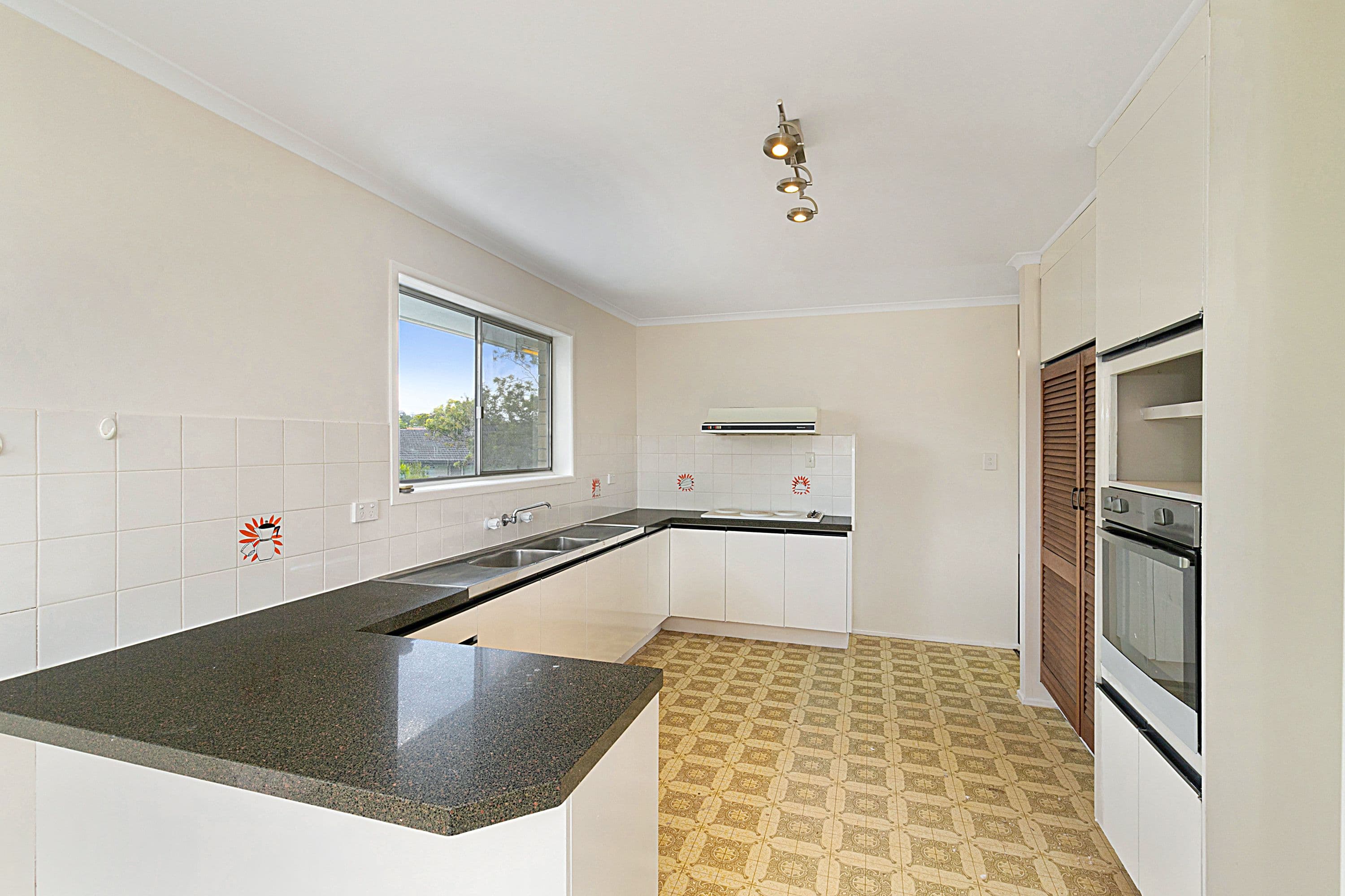 22 Deniven Street, Corinda QLD 4075, Corinda - Thumbnail 3