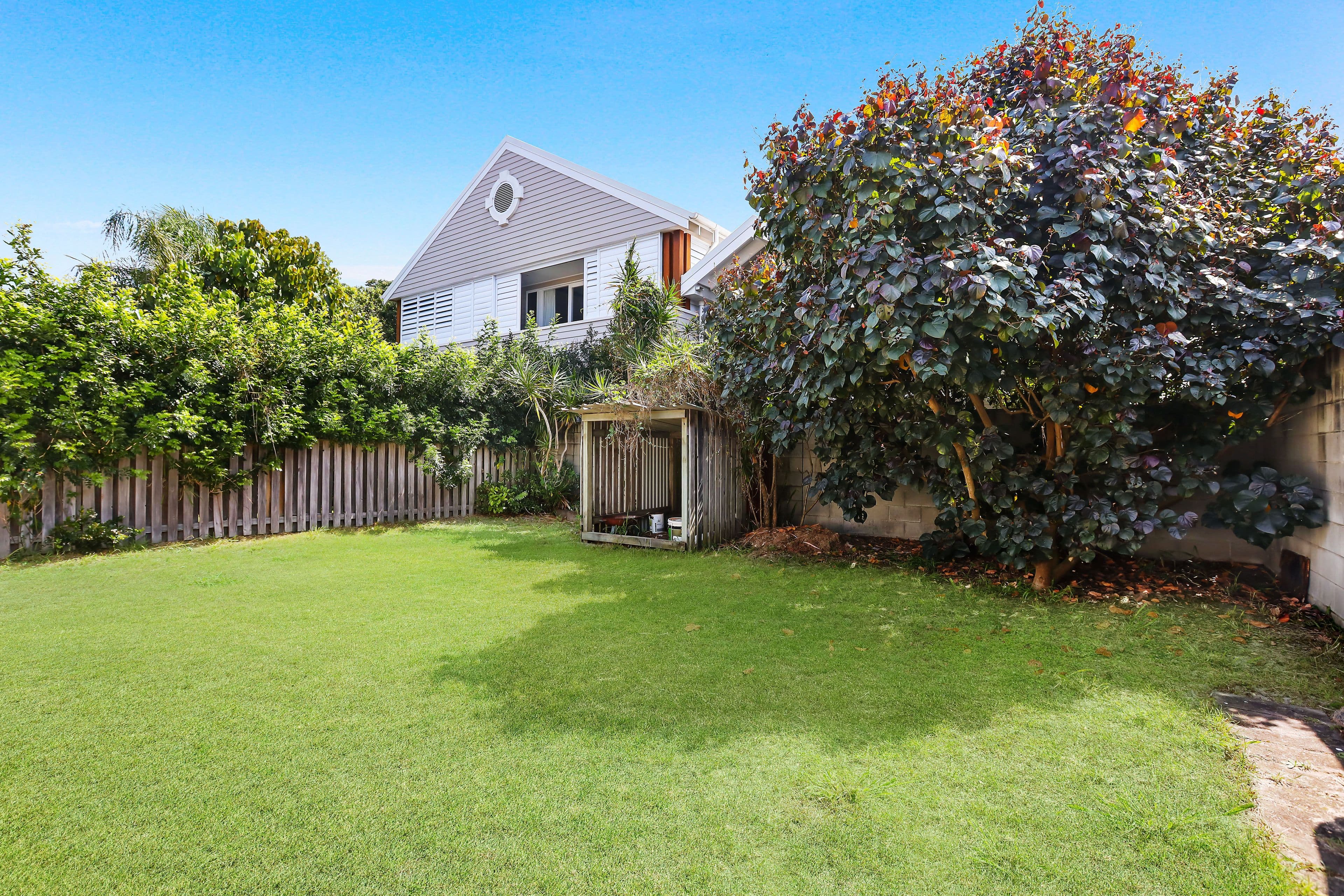 33 Seashell Avenue, Mermaid Beach QLD 4218, Mermaid Beach - Thumbnail 4