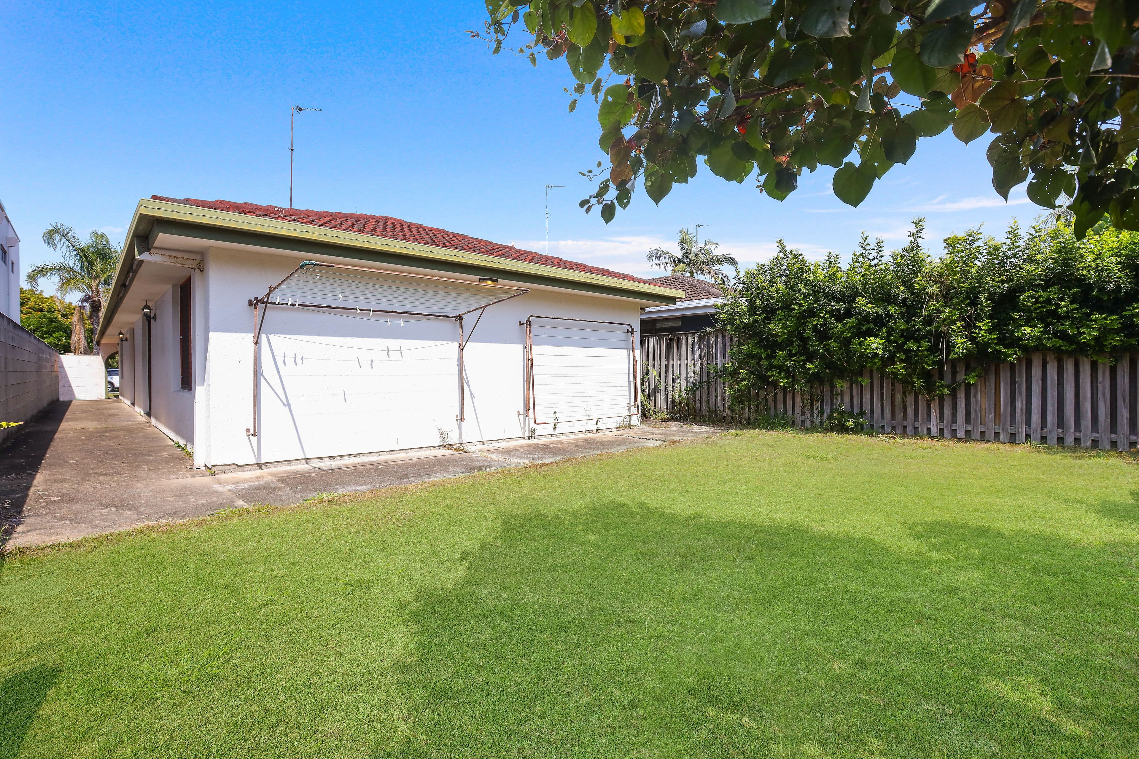 33 Seashell Avenue, Mermaid Beach QLD 4218, Mermaid Beach - Thumbnail 5