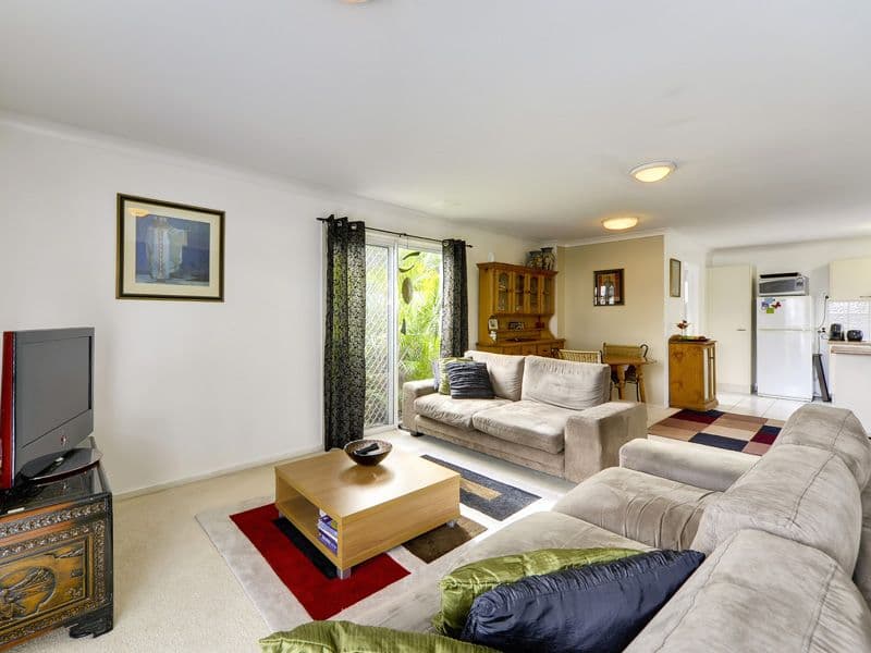 47 Hindes Street, Lota QLD 4179, Lota - Thumbnail 2