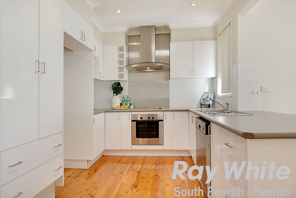 11 Burgess Road, South Penrith - Thumbnail 4