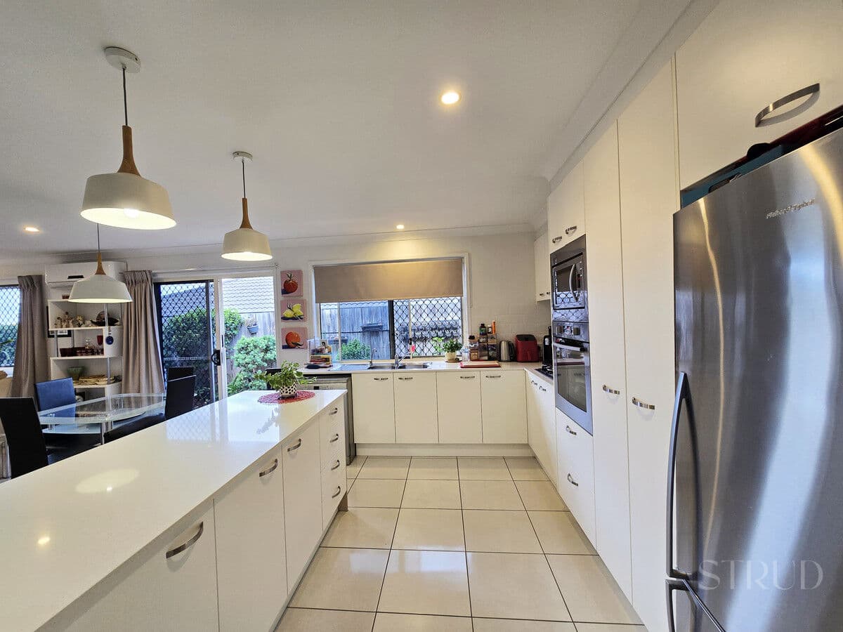 27 Bowerbird Street, Deebing Heights QLD 4306, Deebing Heights - Thumbnail 3