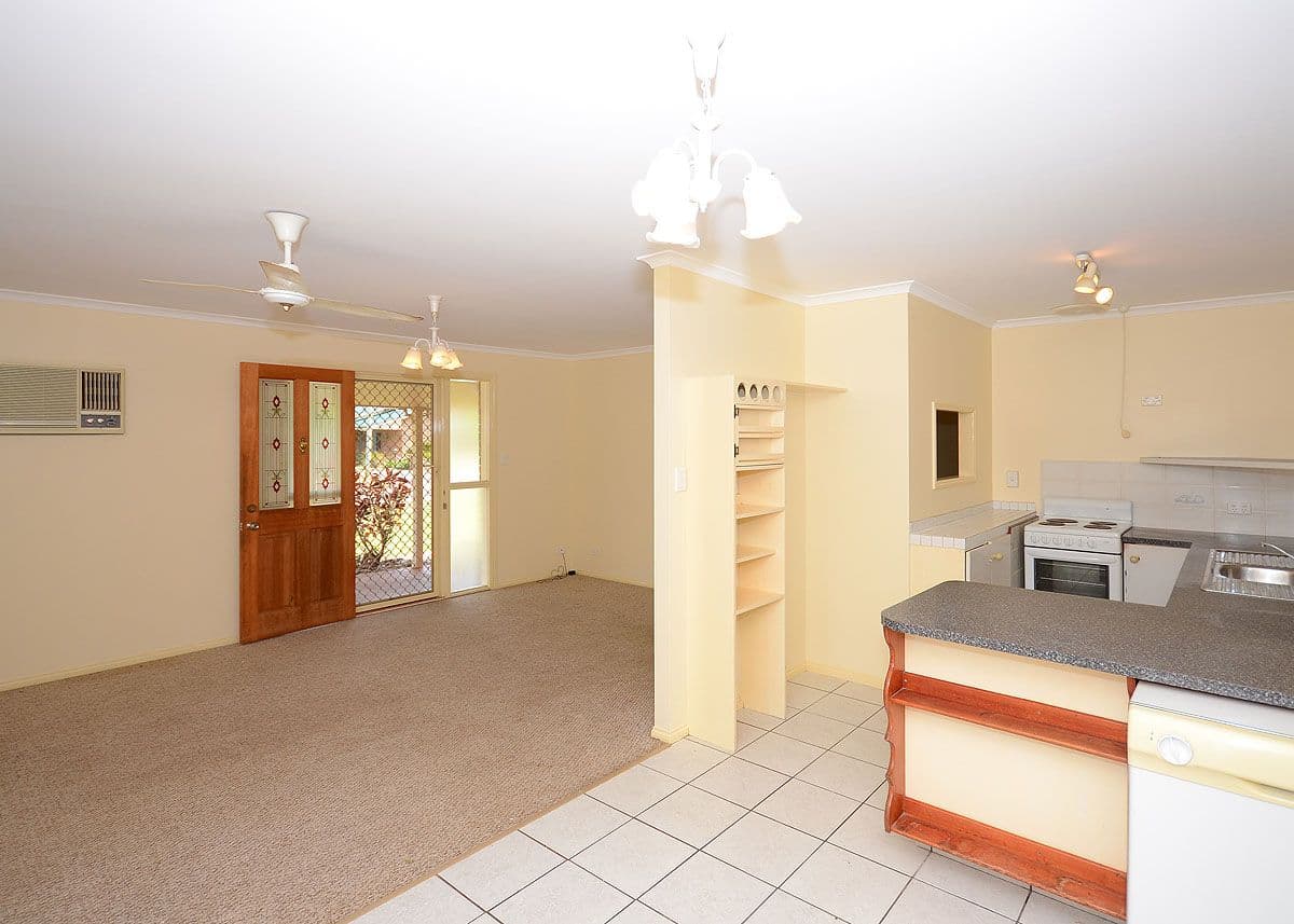 16 Acacia Street, POINT VERNON QLD 4655, Point Vernon - Thumbnail 2