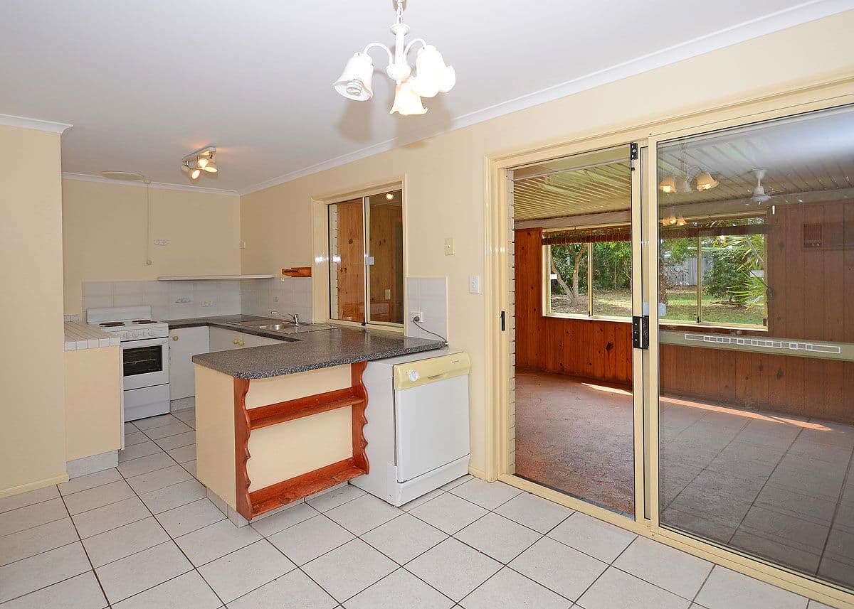 16 Acacia Street, POINT VERNON QLD 4655, Point Vernon - Thumbnail 4