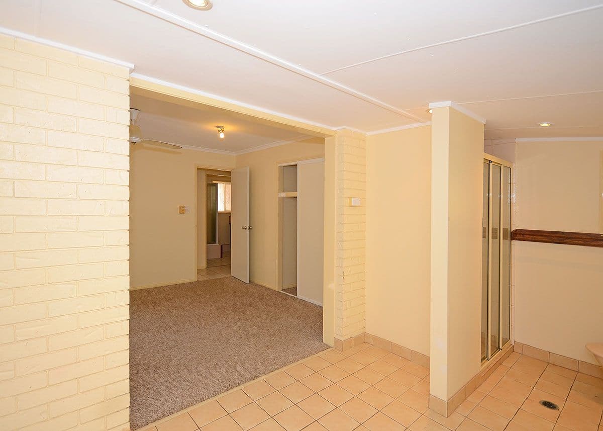 16 Acacia Street, POINT VERNON QLD 4655, Point Vernon - Thumbnail 7