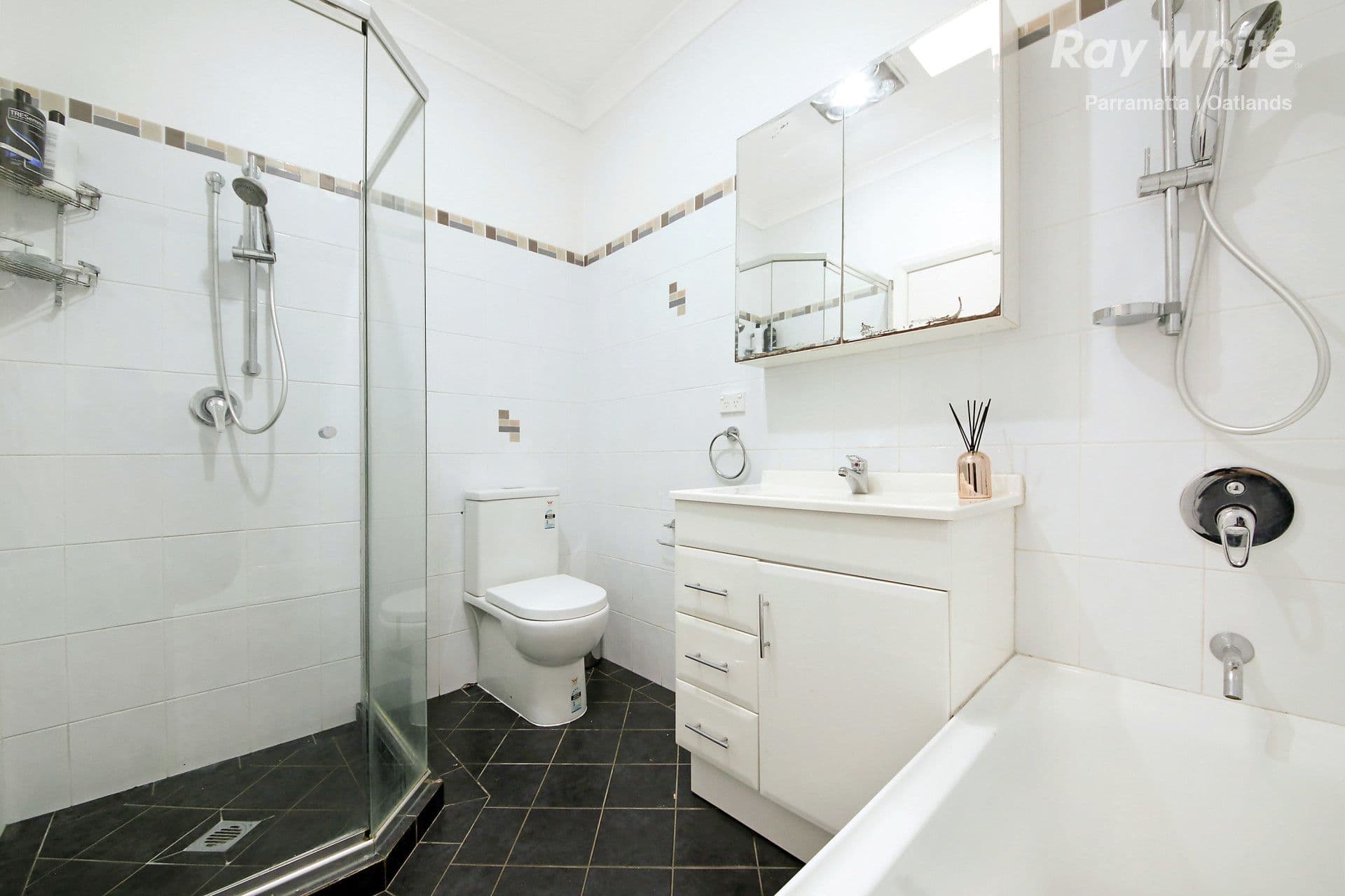 13 Nolan Crescent, Westmead - Thumbnail 5