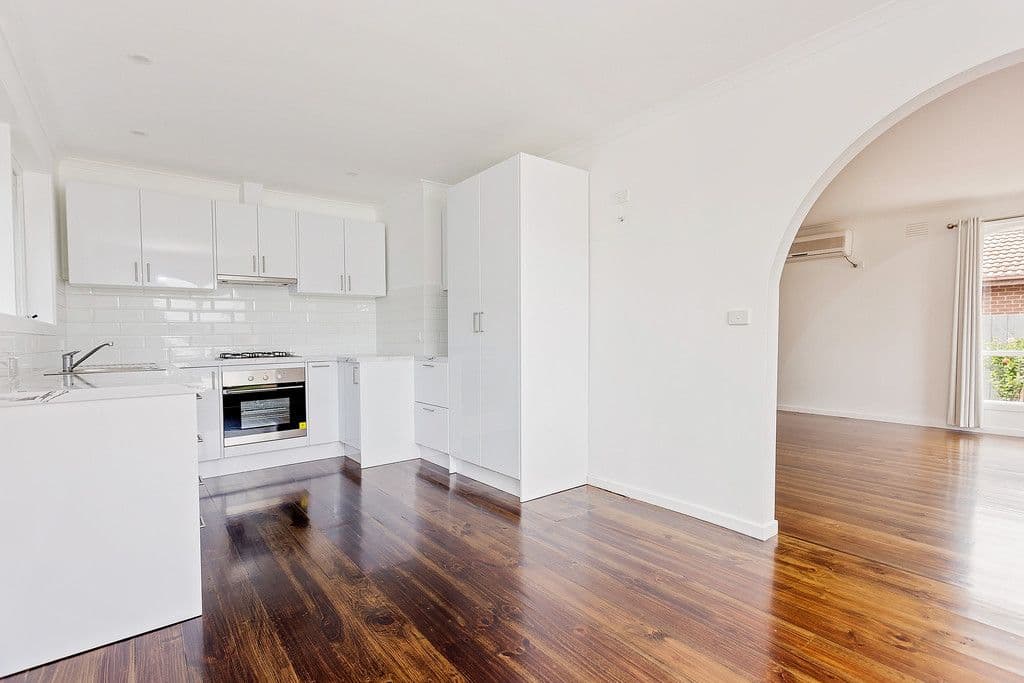 10 Iluka Drive, Werribee VIC 3030, Werribee - Thumbnail 4