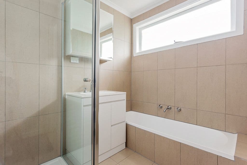 10 Iluka Drive, Werribee VIC 3030, Werribee - Thumbnail 7