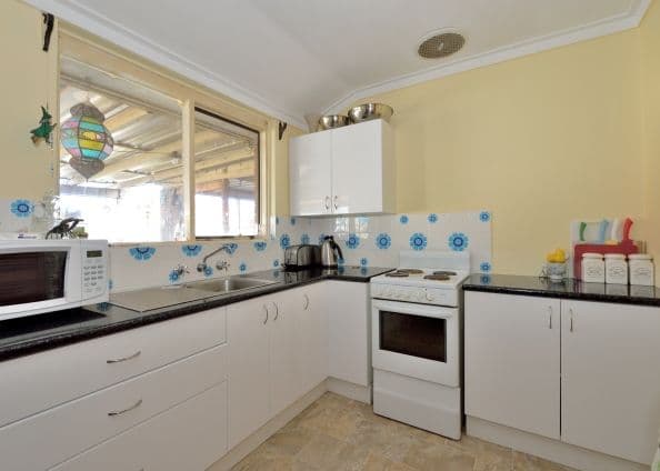 15 Cederdale Way, SAFETY BAY WA 6169, Safety Bay - Thumbnail 3
