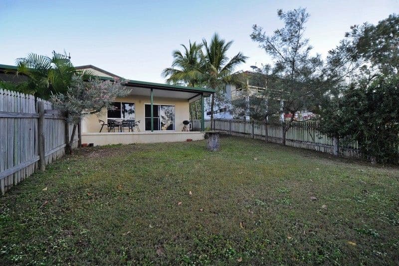 33 Macarthur Drive, CANNONVALE QLD 4802, Cannonvale - Thumbnail 3
