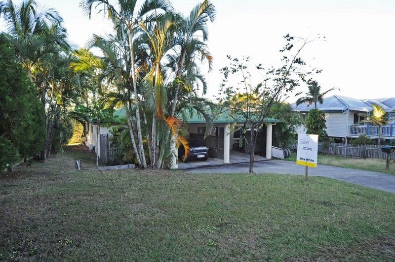 33 Macarthur Drive, CANNONVALE QLD 4802, Cannonvale - Thumbnail 4