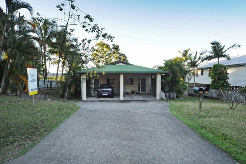 33 Macarthur Drive, CANNONVALE QLD 4802, Cannonvale - Thumbnail 5
