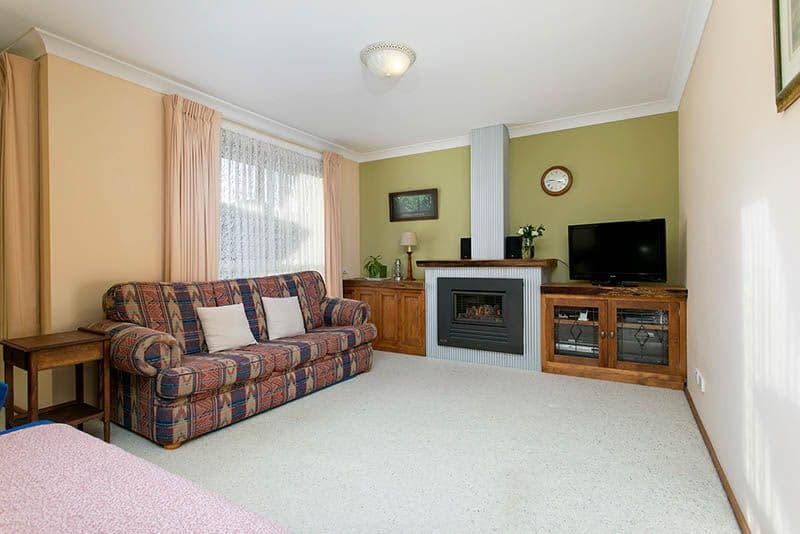 32 The Circuit, Shellharbour - Thumbnail 2