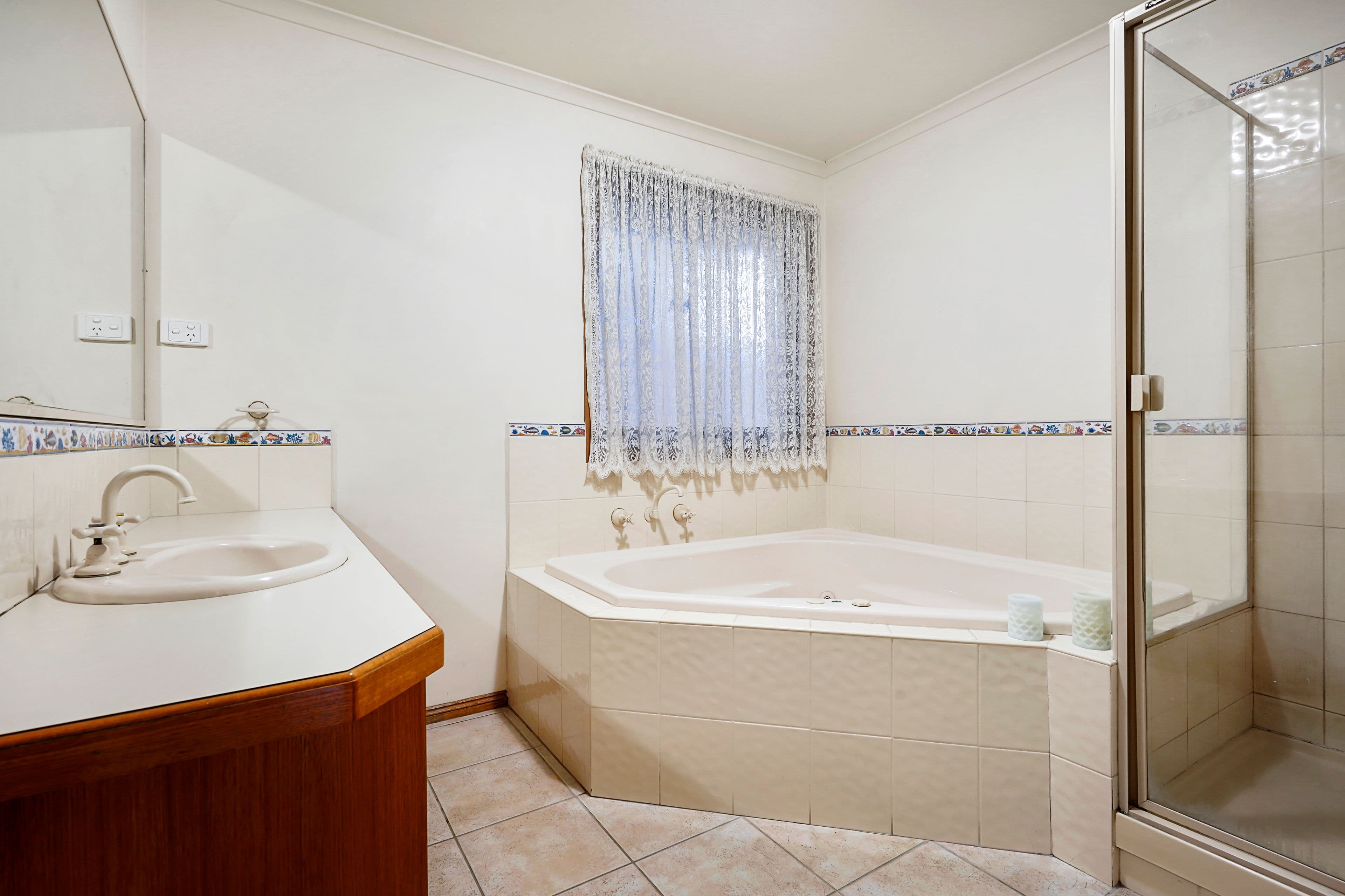 6 Narrawong Close, Rowville VIC 3178, Rowville - Thumbnail 8