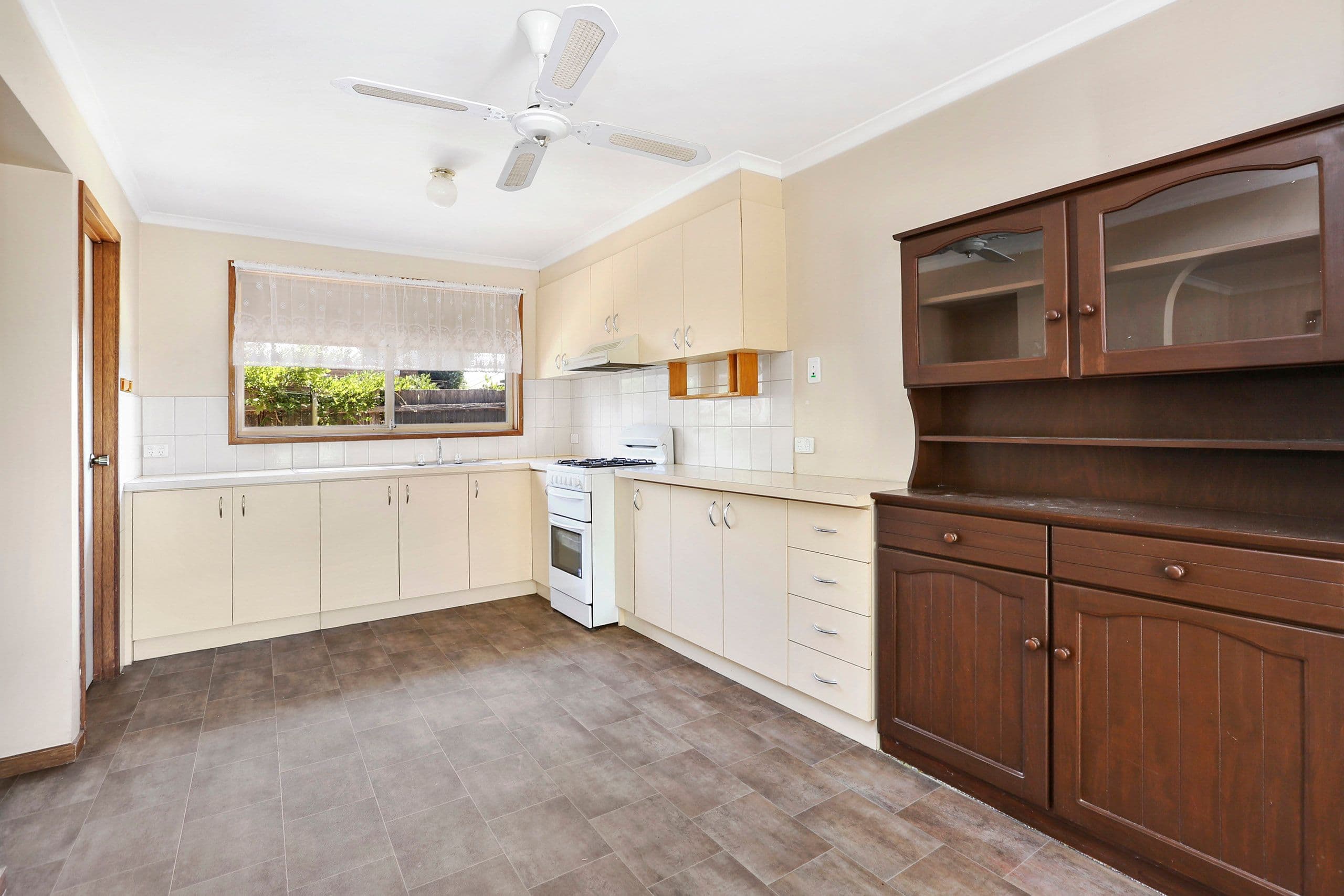 6 Harvard Court, Whittington VIC 3219, Whittington - Thumbnail 2