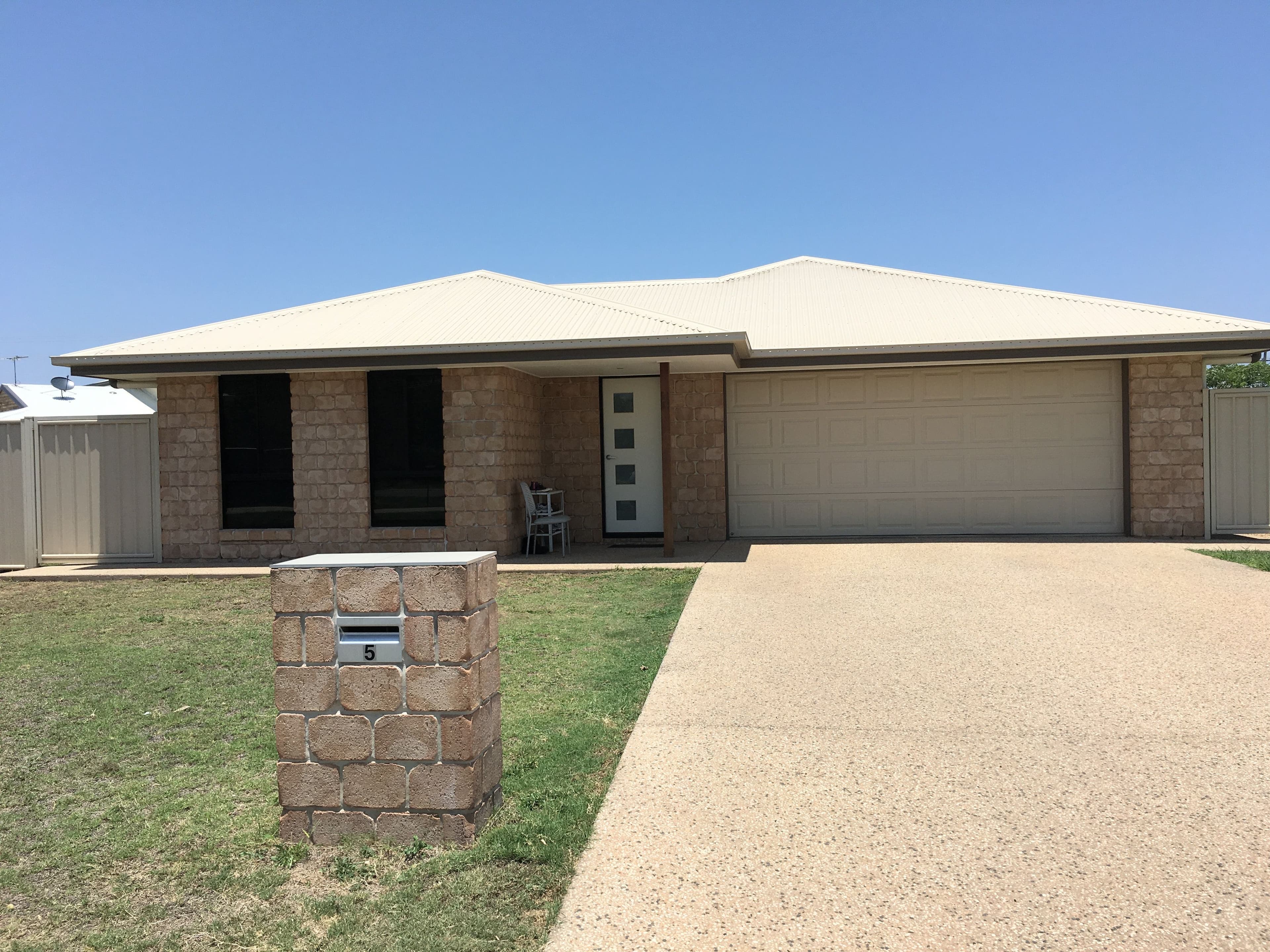5 Highlands Court, Emerald QLD 4720, Emerald - Image 1