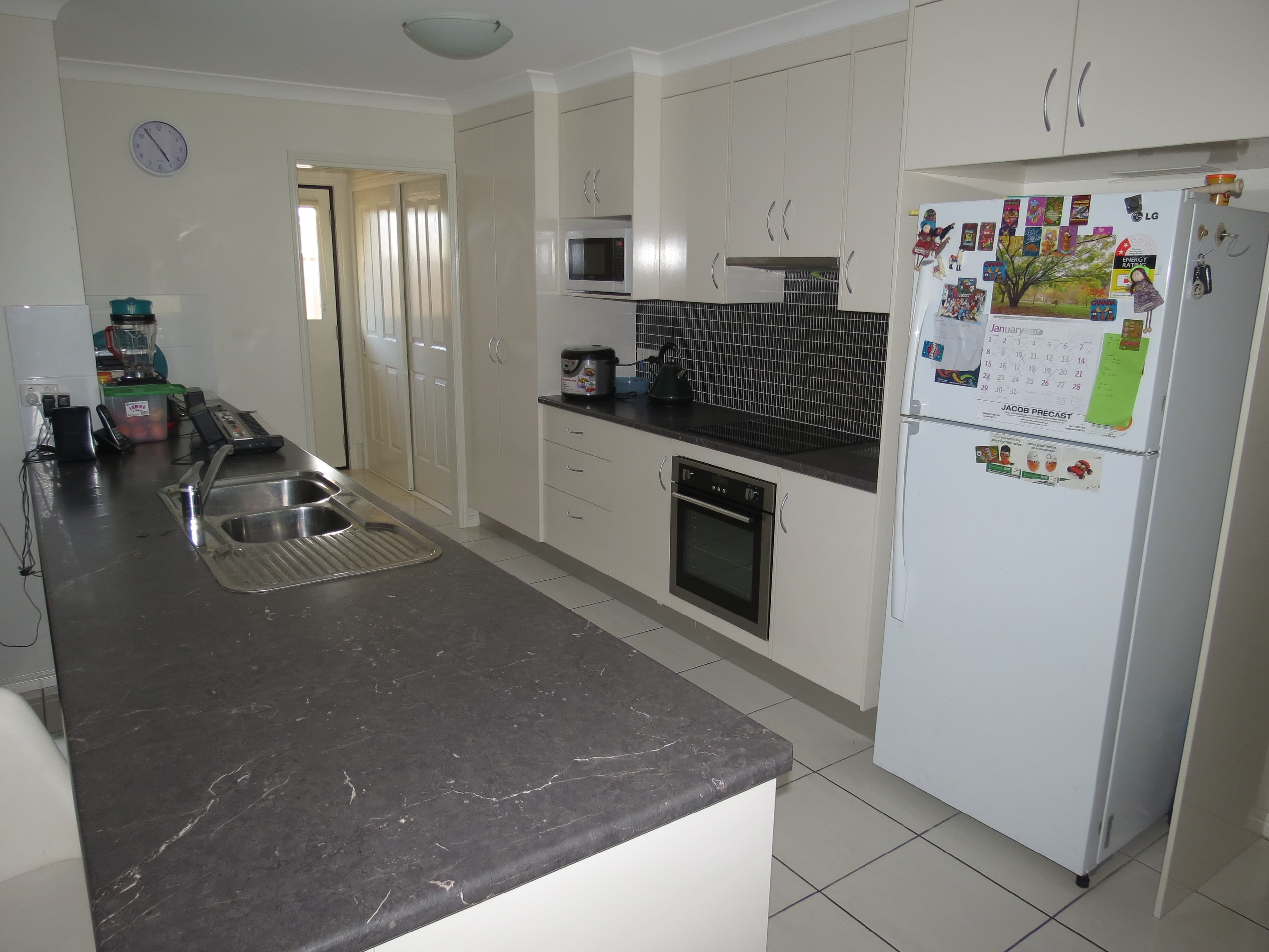 5 Highlands Court, Emerald QLD 4720, Emerald - Thumbnail 2