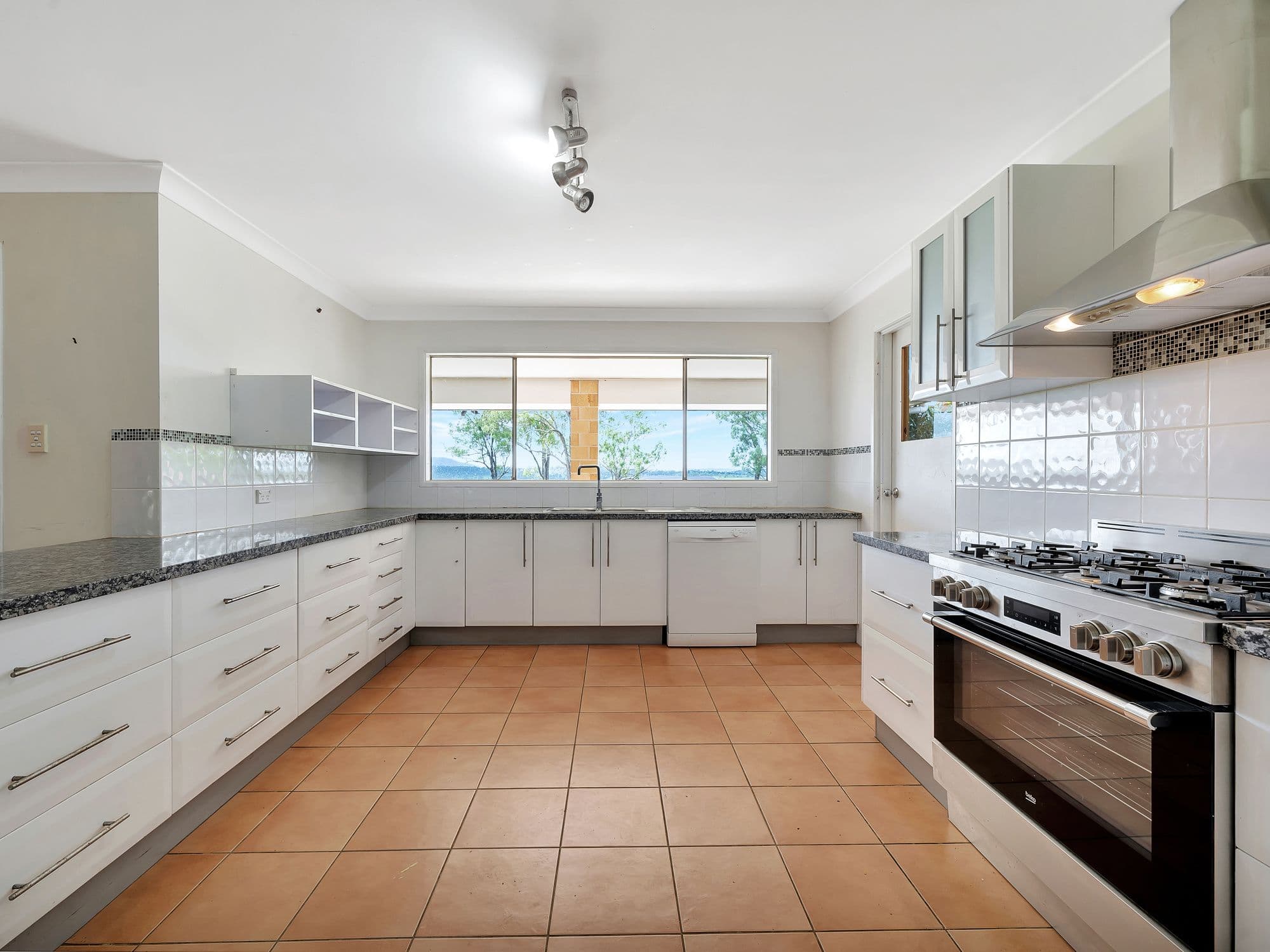 86 Boon Road, Esk QLD 4312, Esk - Thumbnail 5