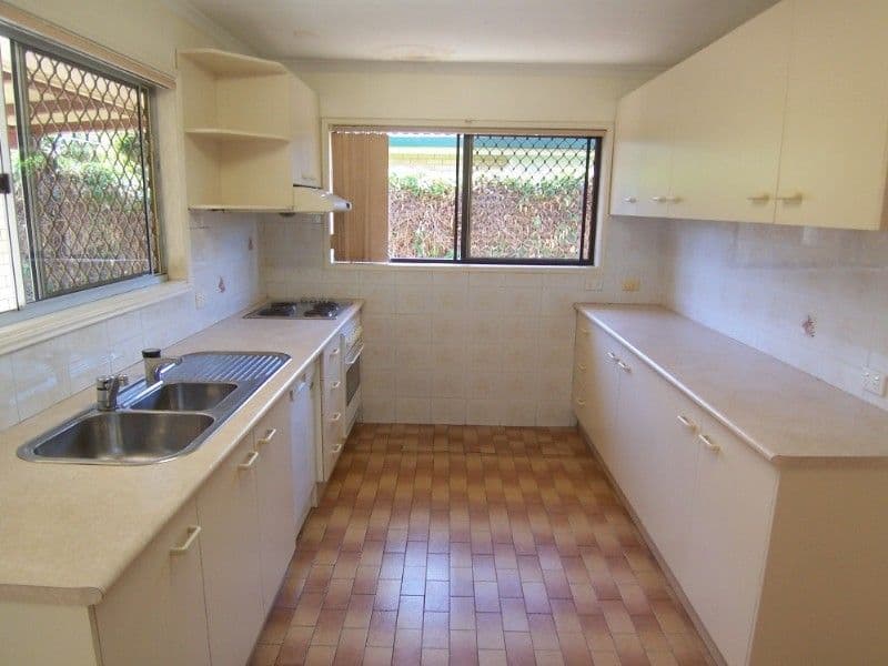 12 Fleetwood Street, MACGREGOR QLD 4109, Macgregor - Thumbnail 2