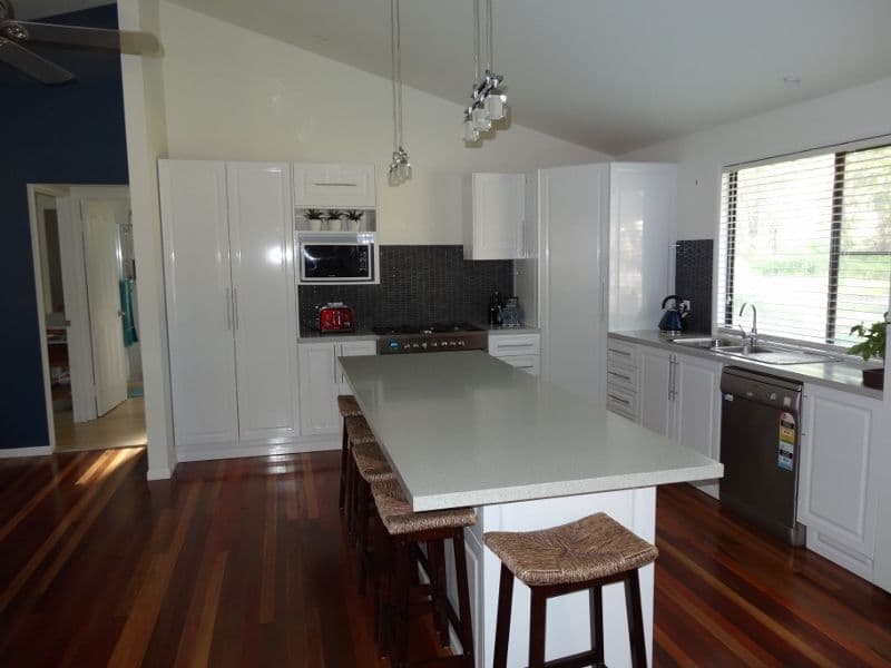 30 Taylor Street, RUSSELL ISLAND QLD 4184, Russell Island - Thumbnail 2