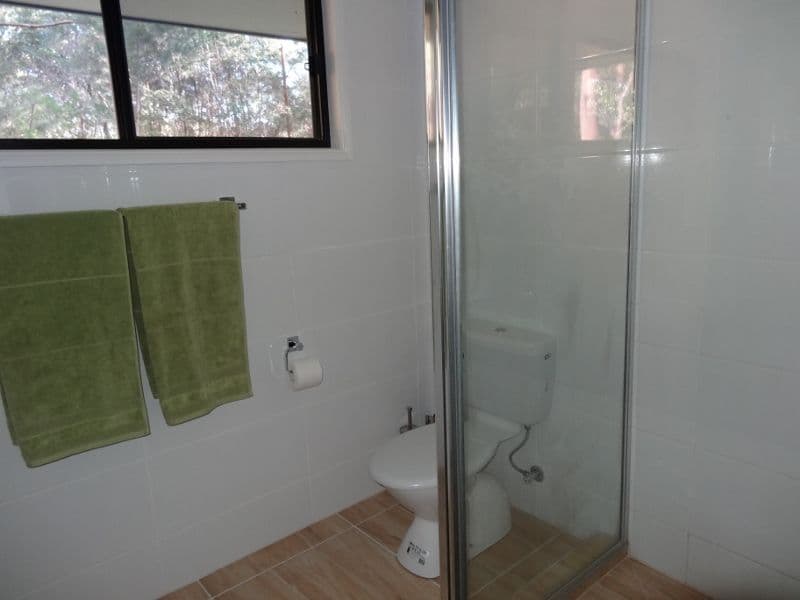 30 Taylor Street, RUSSELL ISLAND QLD 4184, Russell Island - Thumbnail 6