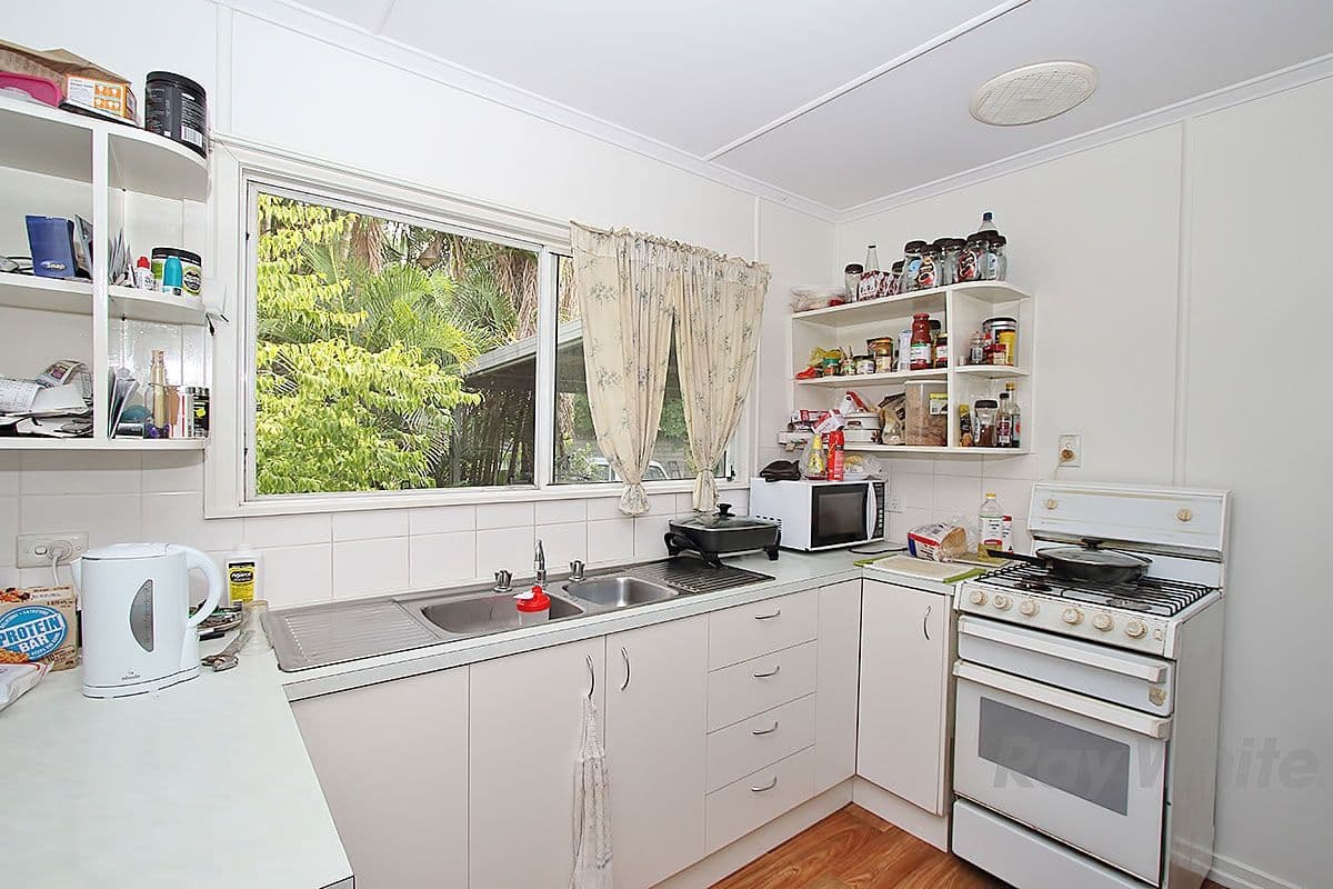 17 Barker Street, Ipswich QLD 4305, Ipswich - Thumbnail 8