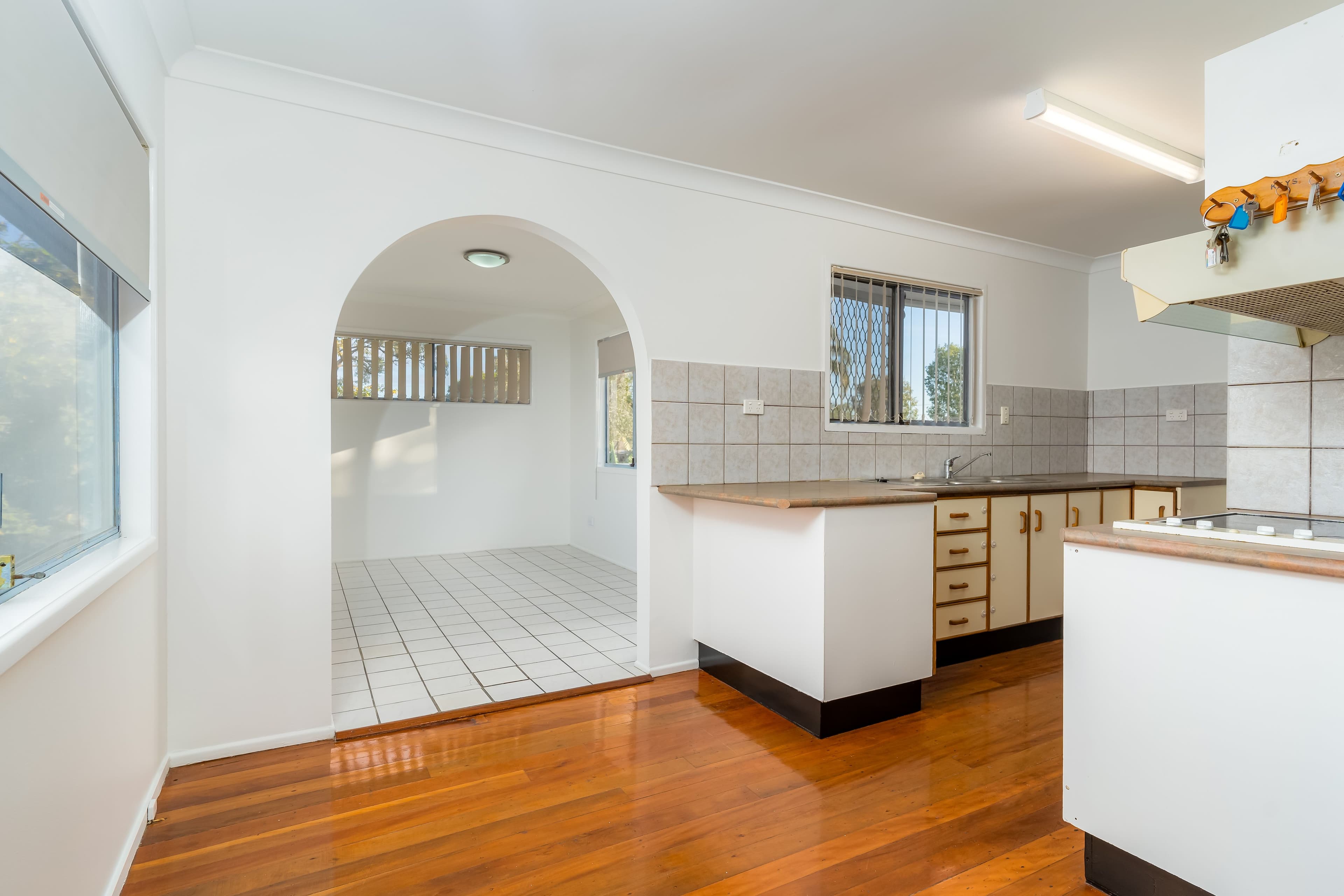 96 Ashton Street, Kingston QLD 4114, Kingston - Thumbnail 4
