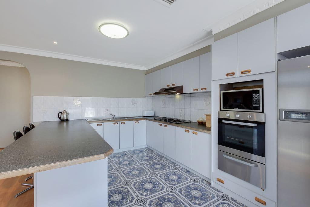 12 Globe Place, Epping VIC 3076, Epping - Thumbnail 2