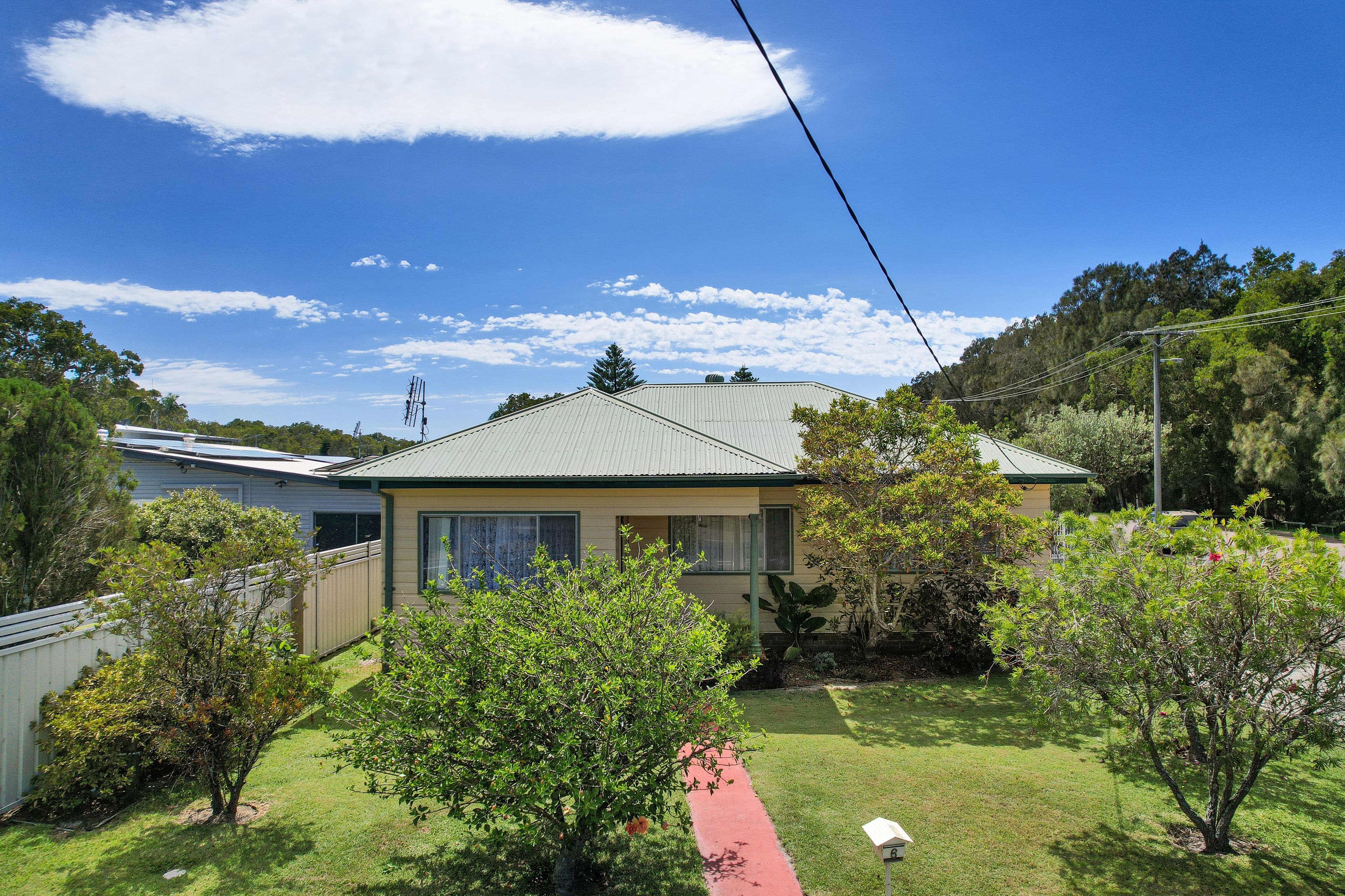 6 Ourringo Street, Budgewoi NSW 2262, Budgewoi - Thumbnail 2