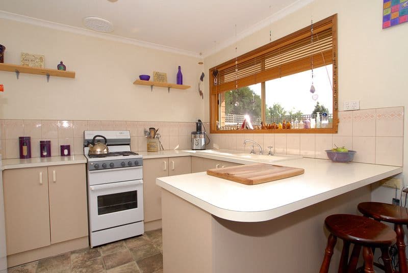 10 Lemnian Court, LANGWARRIN VIC 3910, Langwarrin - Thumbnail 4