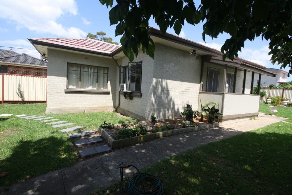 113 Saywell Road, Macquarie Fields - Thumbnail 2