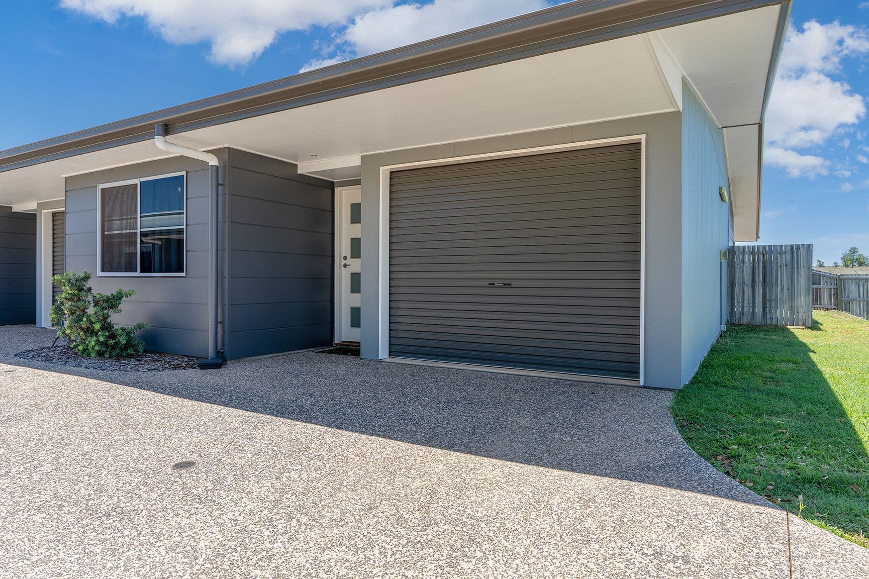 21 Rivergum Drive, Emerald QLD 4720, Emerald - Thumbnail 2